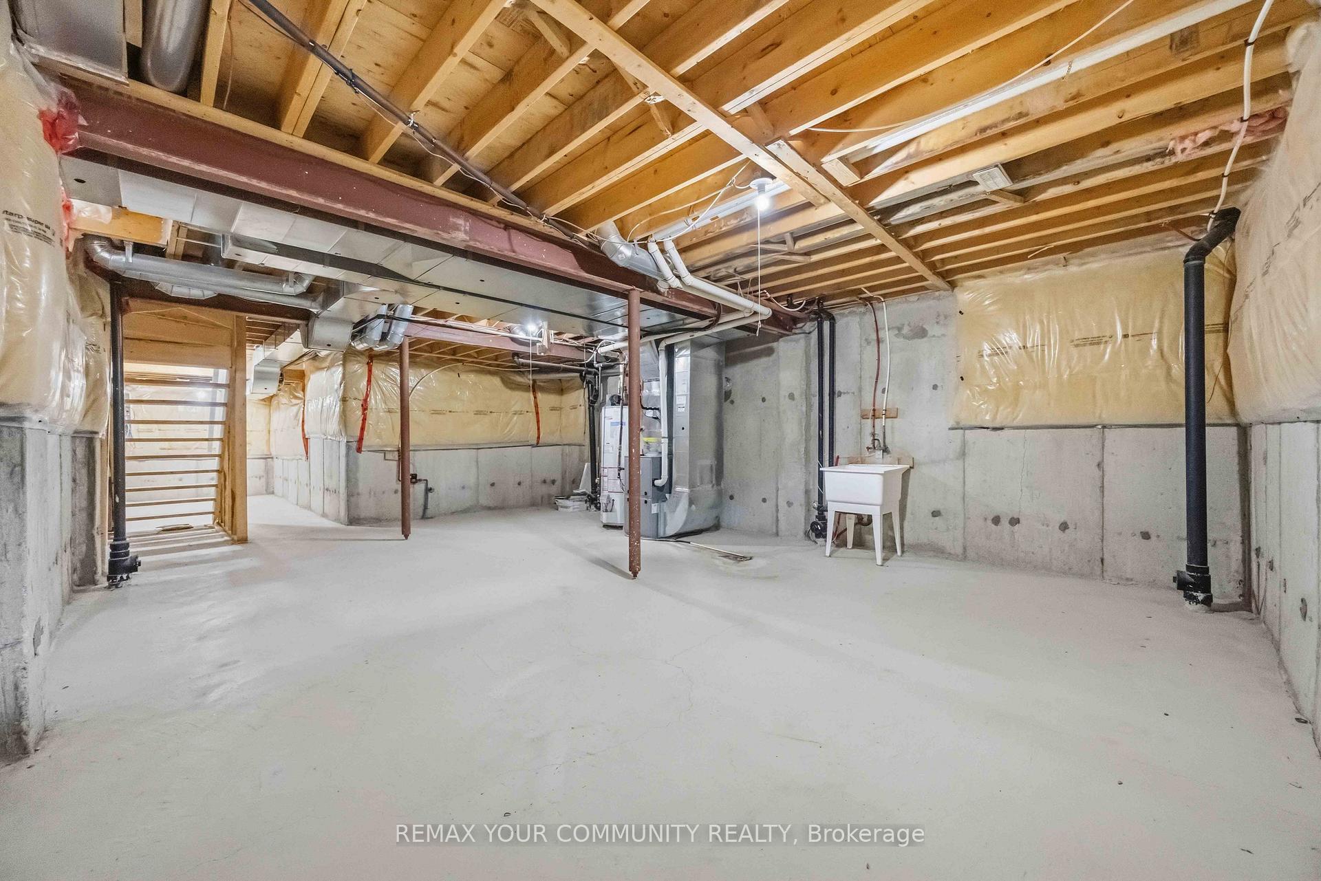 Photo 31 of 17 Latitude Lane, Whitchurch-Stouffville, Stouffville — HOMEH