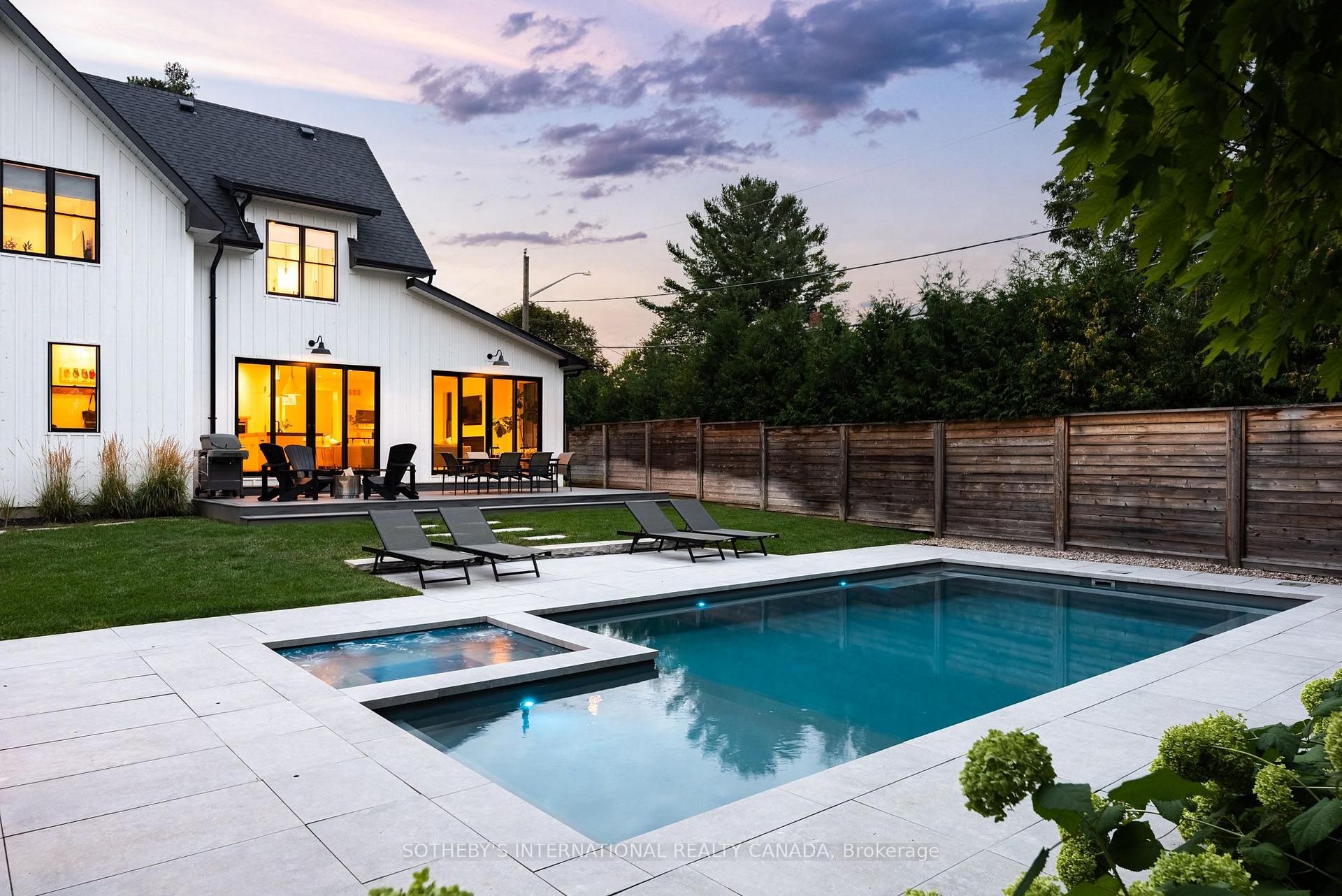 Photo 5 of 55 Metcalfe Street, Aurora, Aurora Village — HOMEH