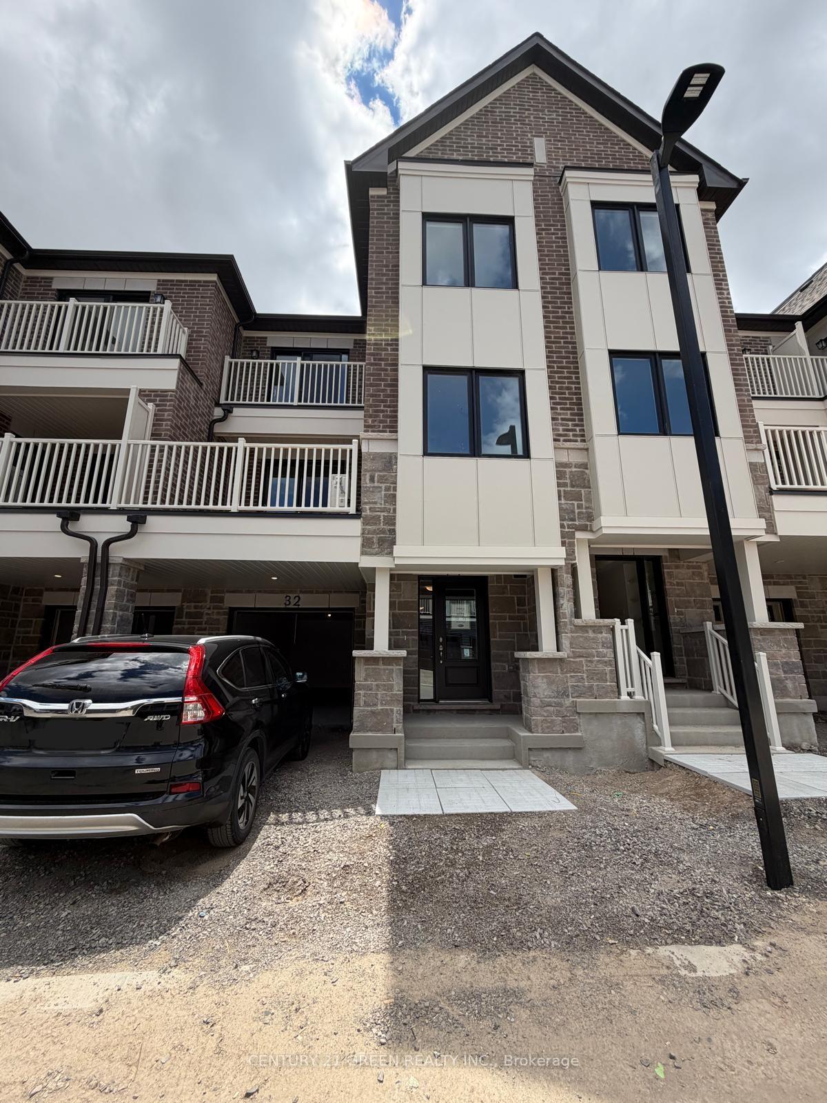 Photo 1 of 32 Canyon Hill Drive, Kitchener, Civic Centre — HOMEH