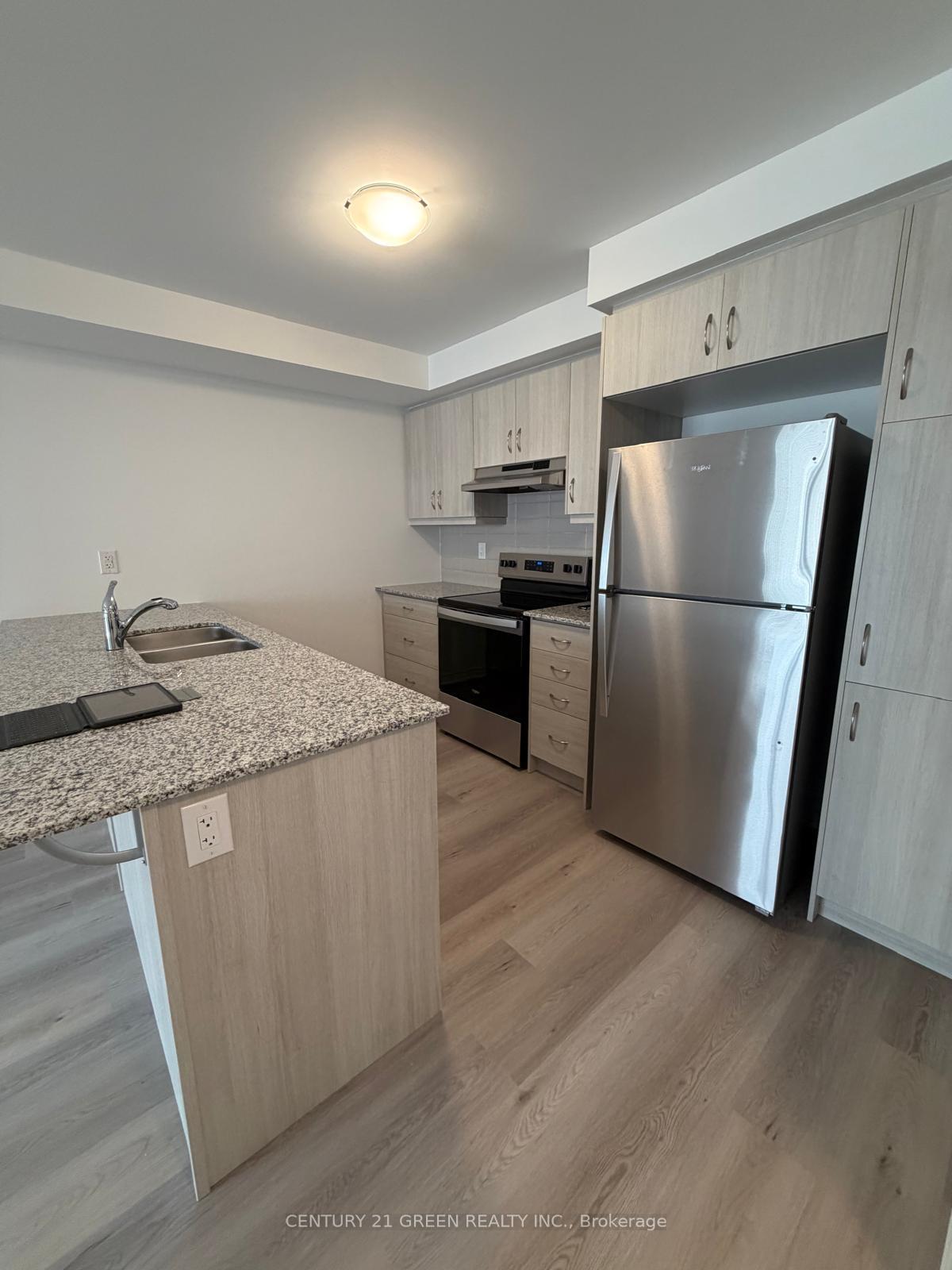 Photo 10 of 32 Canyon Hill Drive, Kitchener, Civic Centre — HOMEH