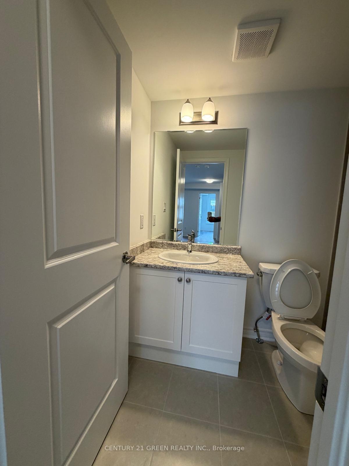 Photo 20 of 32 Canyon Hill Drive, Kitchener, Civic Centre — HOMEH