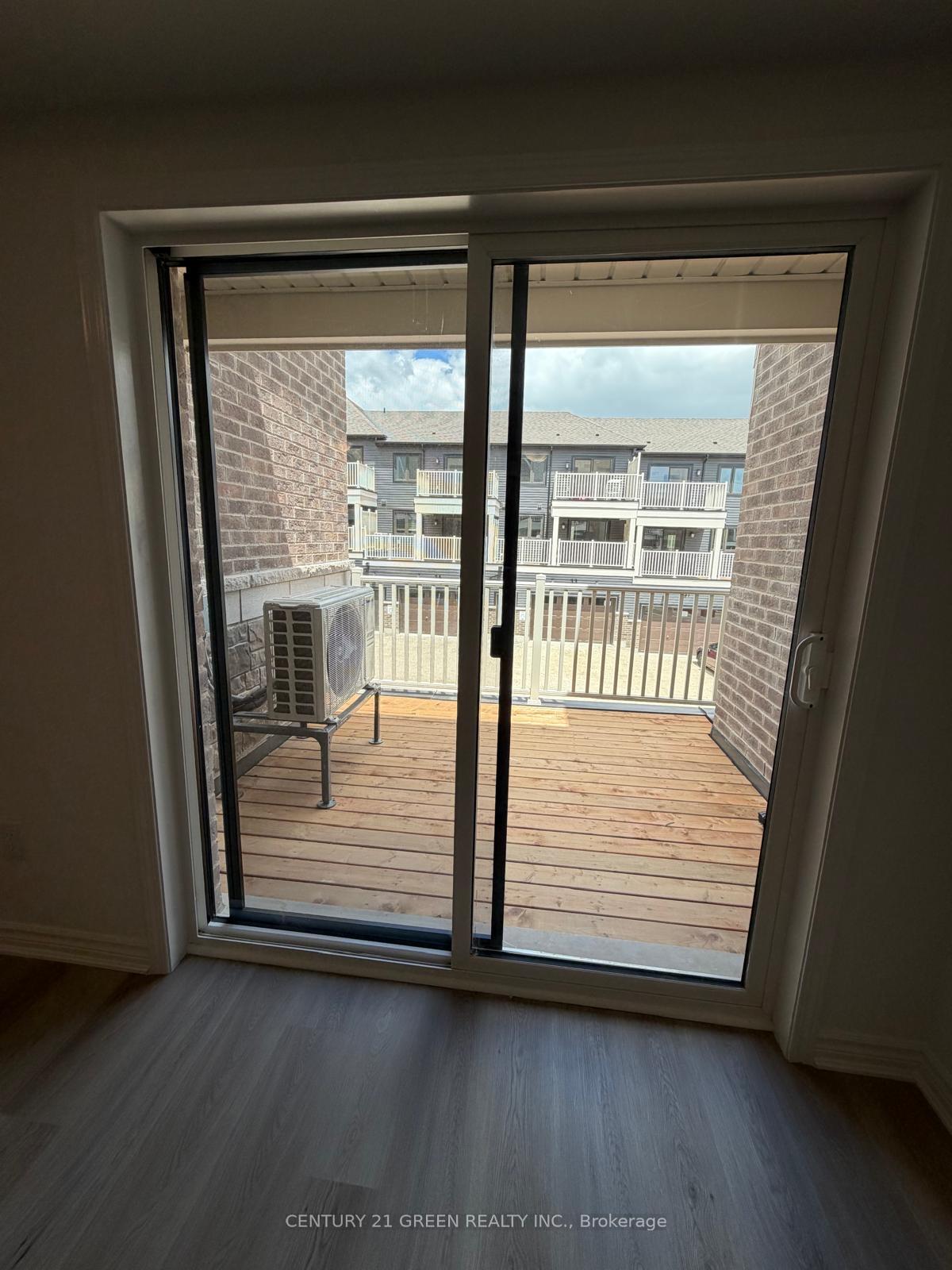Photo 22 of 32 Canyon Hill Drive, Kitchener, Civic Centre — HOMEH