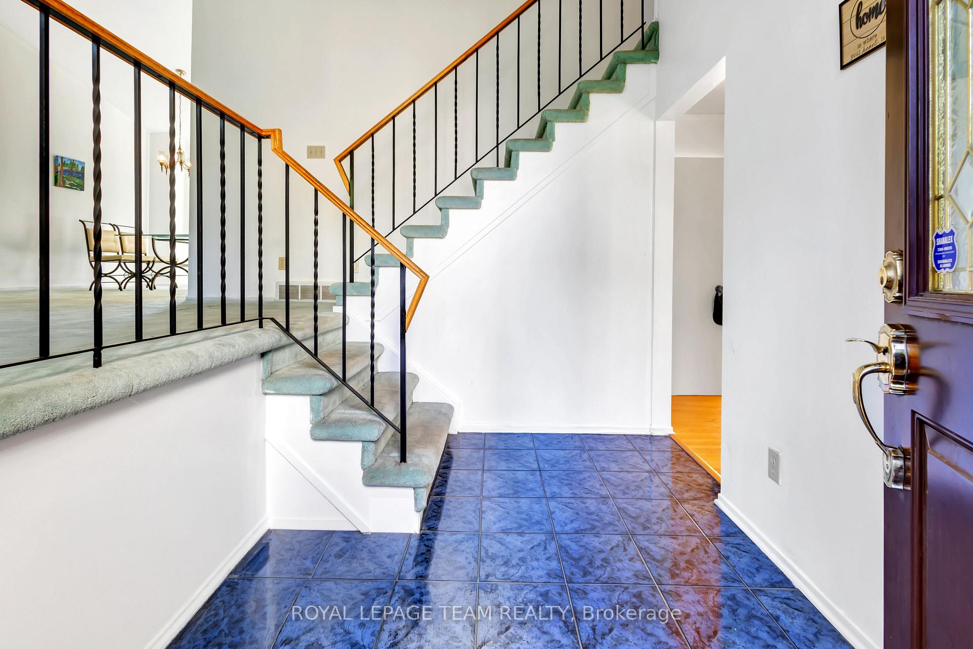 Photo 5 of 50 Equestrian Drive, Ottawa, Kanata - Bridlewood — HOMEH