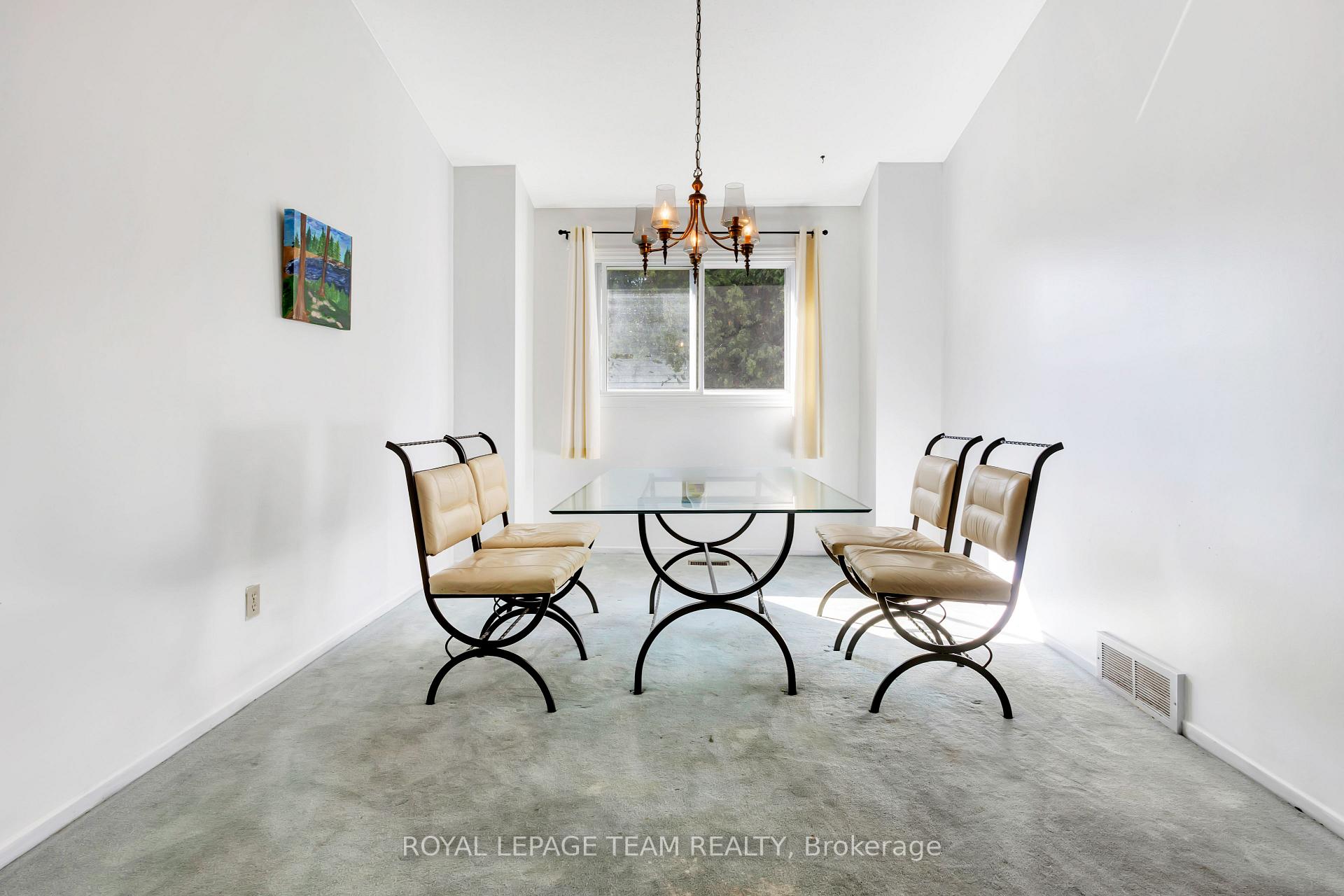 Photo 10 of 50 Equestrian Drive, Ottawa, Kanata - Bridlewood — HOMEH