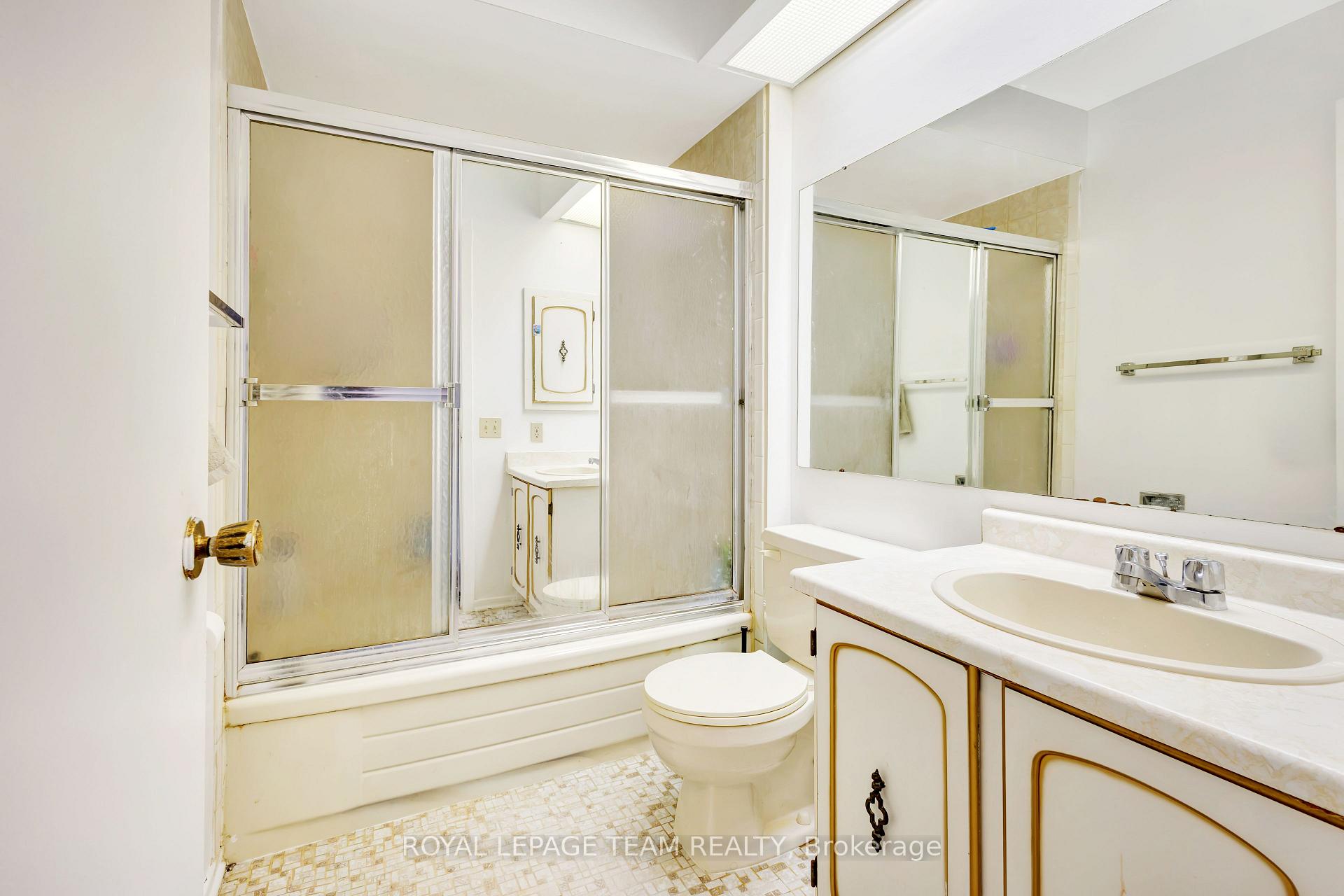 Photo 25 of 50 Equestrian Drive, Ottawa, Kanata - Bridlewood — HOMEH
