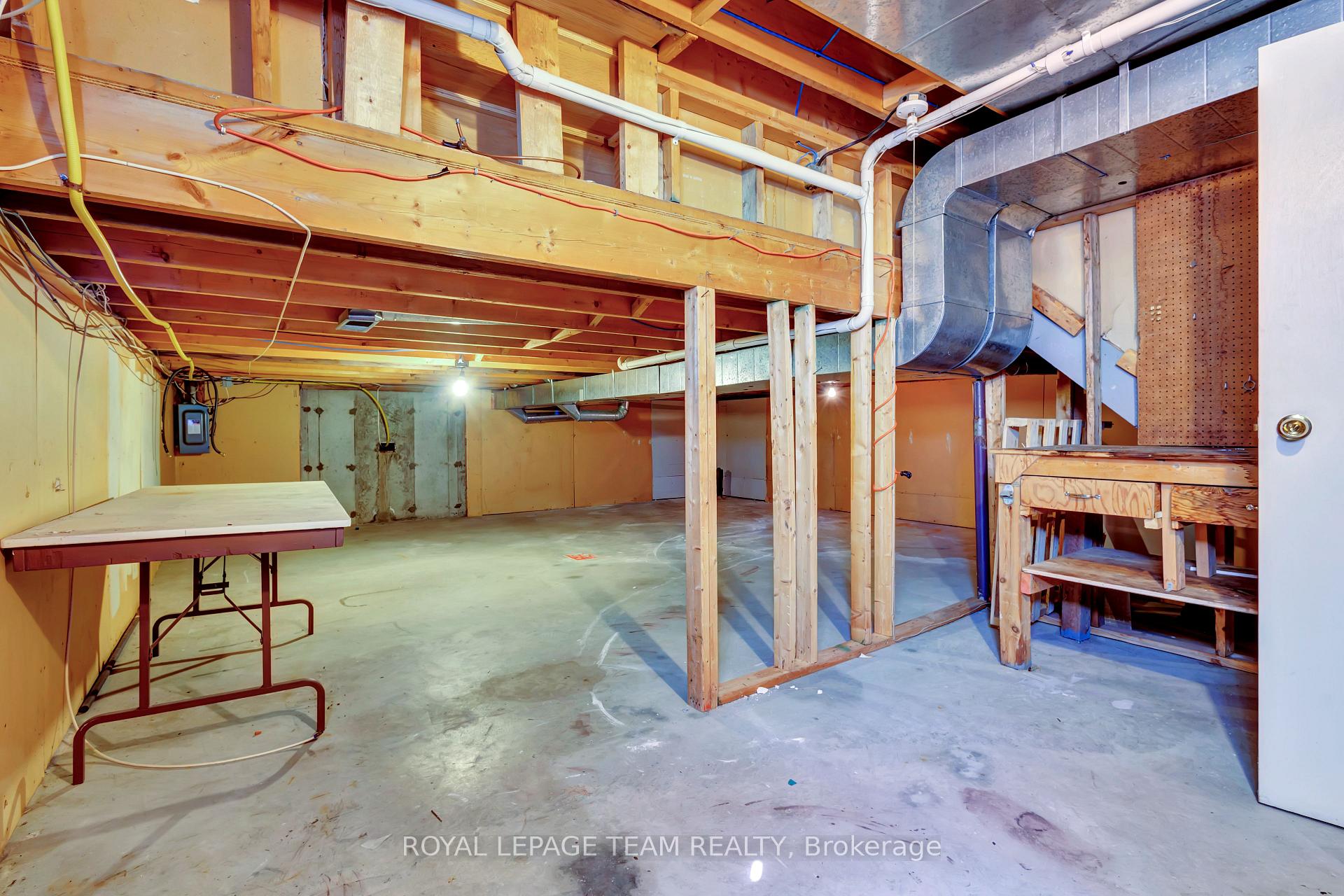 Photo 28 of 50 Equestrian Drive, Ottawa, Kanata - Bridlewood — HOMEH
