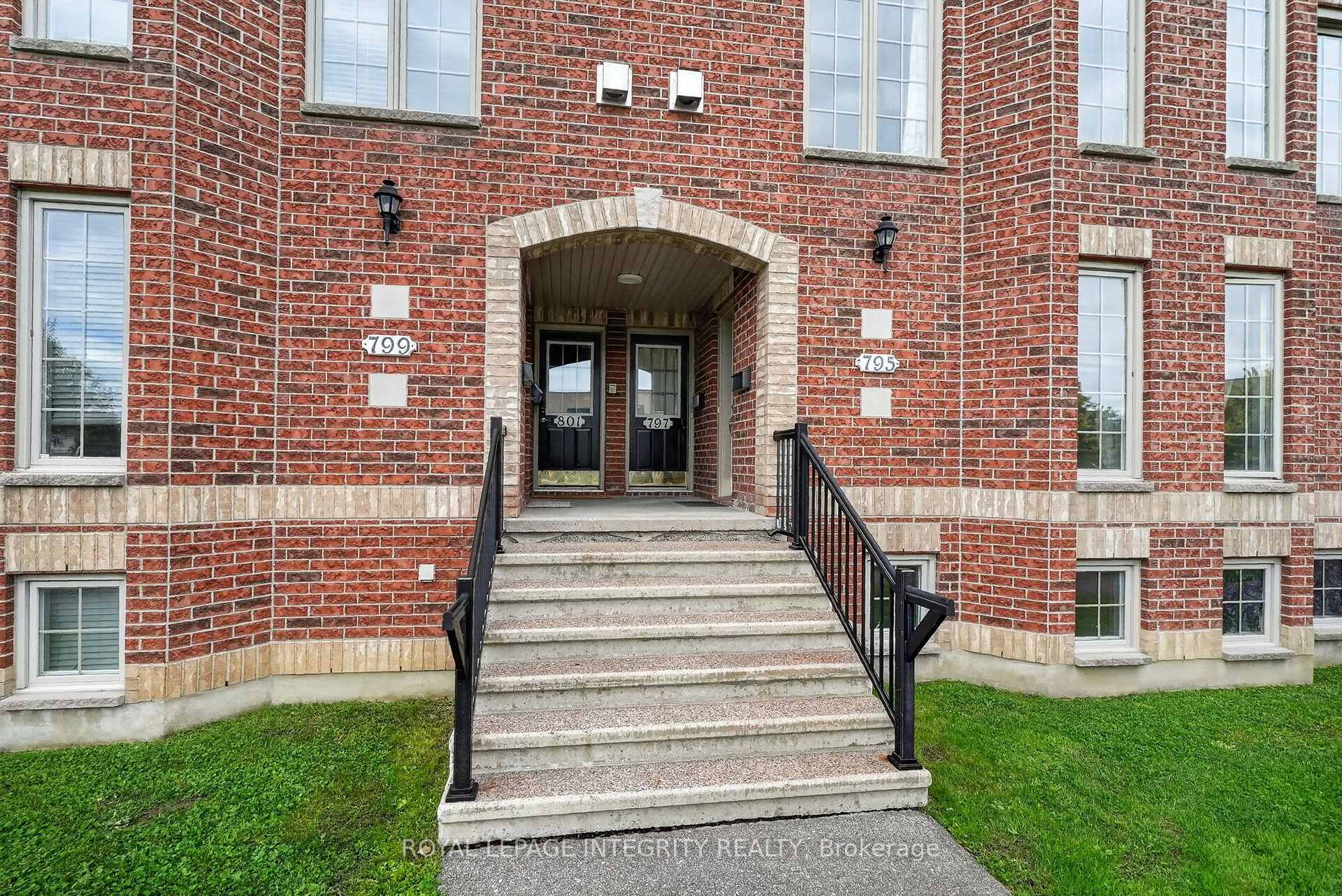 Photo 2 of 795 Longfields Drive, Ottawa, Barrhaven - Longfields — HOMEH