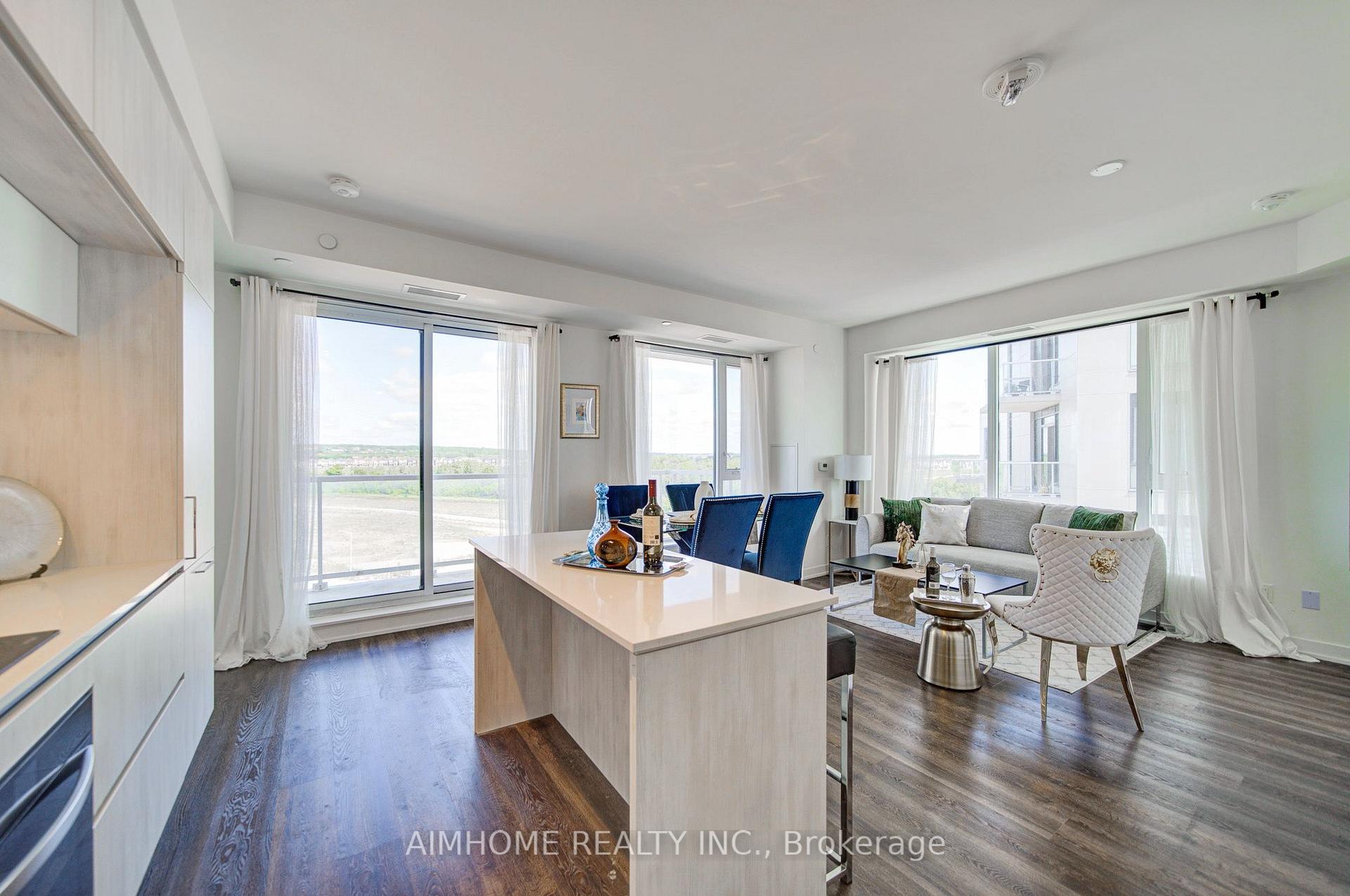 Photo 2 of Unit 829, 2 David Eyer Road E, Richmond Hill, Rural Richmond Hill — HOMEH