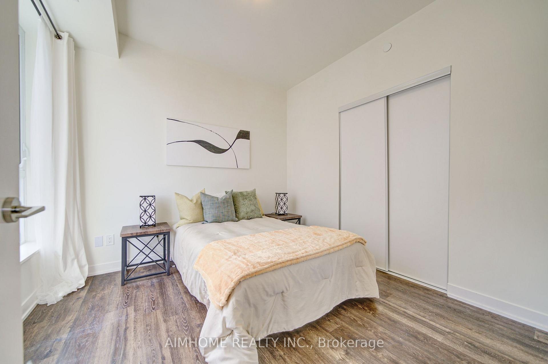 Photo 9 of Unit 829, 2 David Eyer Road E, Richmond Hill, Rural Richmond Hill — HOMEH