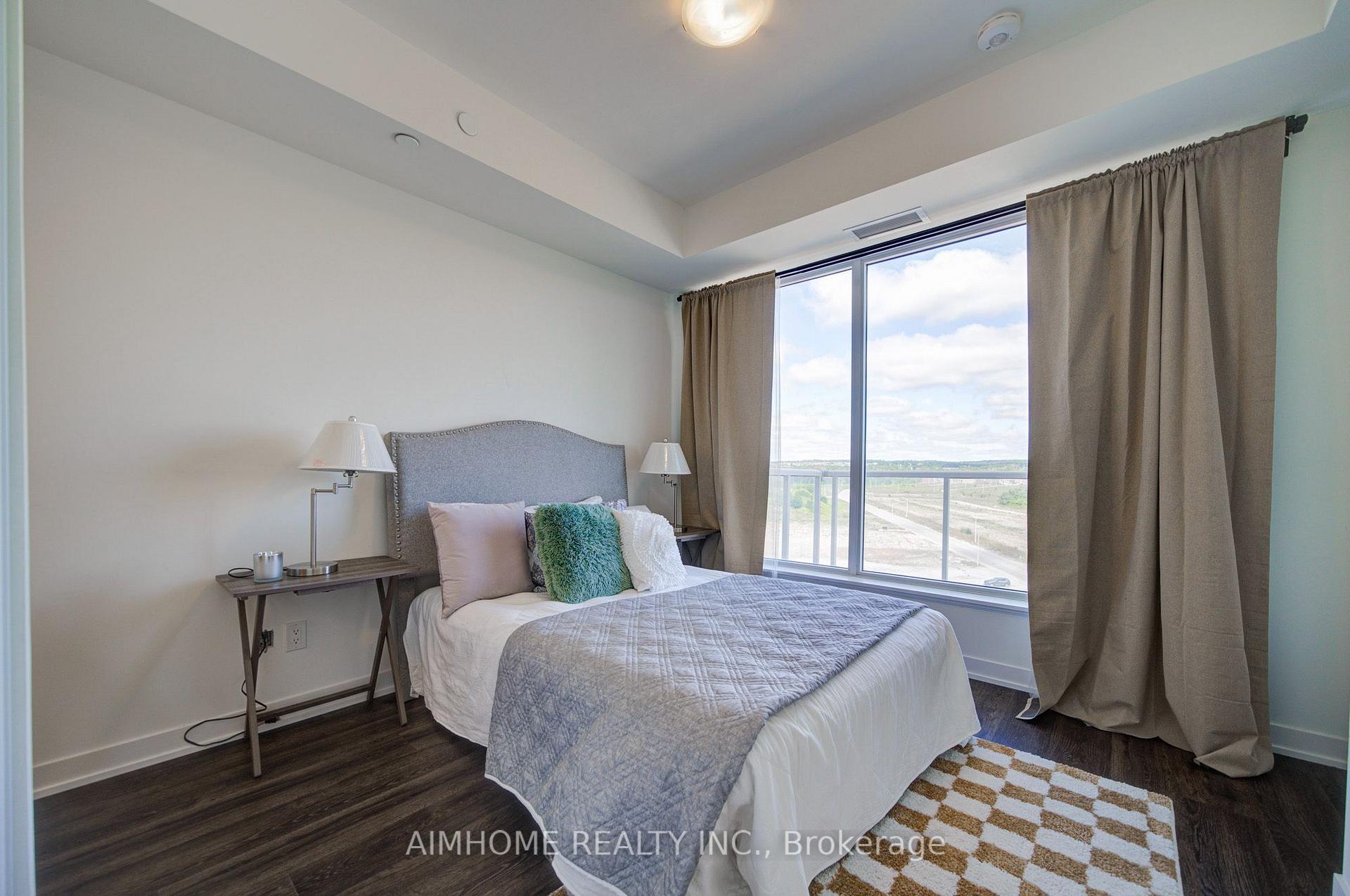 Photo 11 of Unit 829, 2 David Eyer Road E, Richmond Hill, Rural Richmond Hill — HOMEH