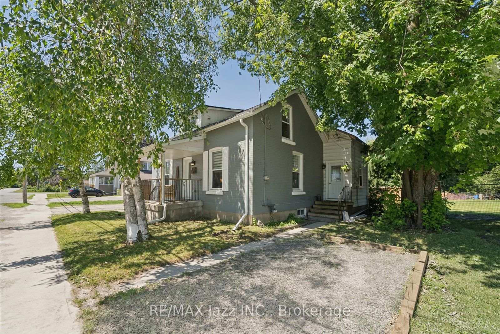Photo 3 of 360 Mill Street, Brock, Beaverton — HOMEH