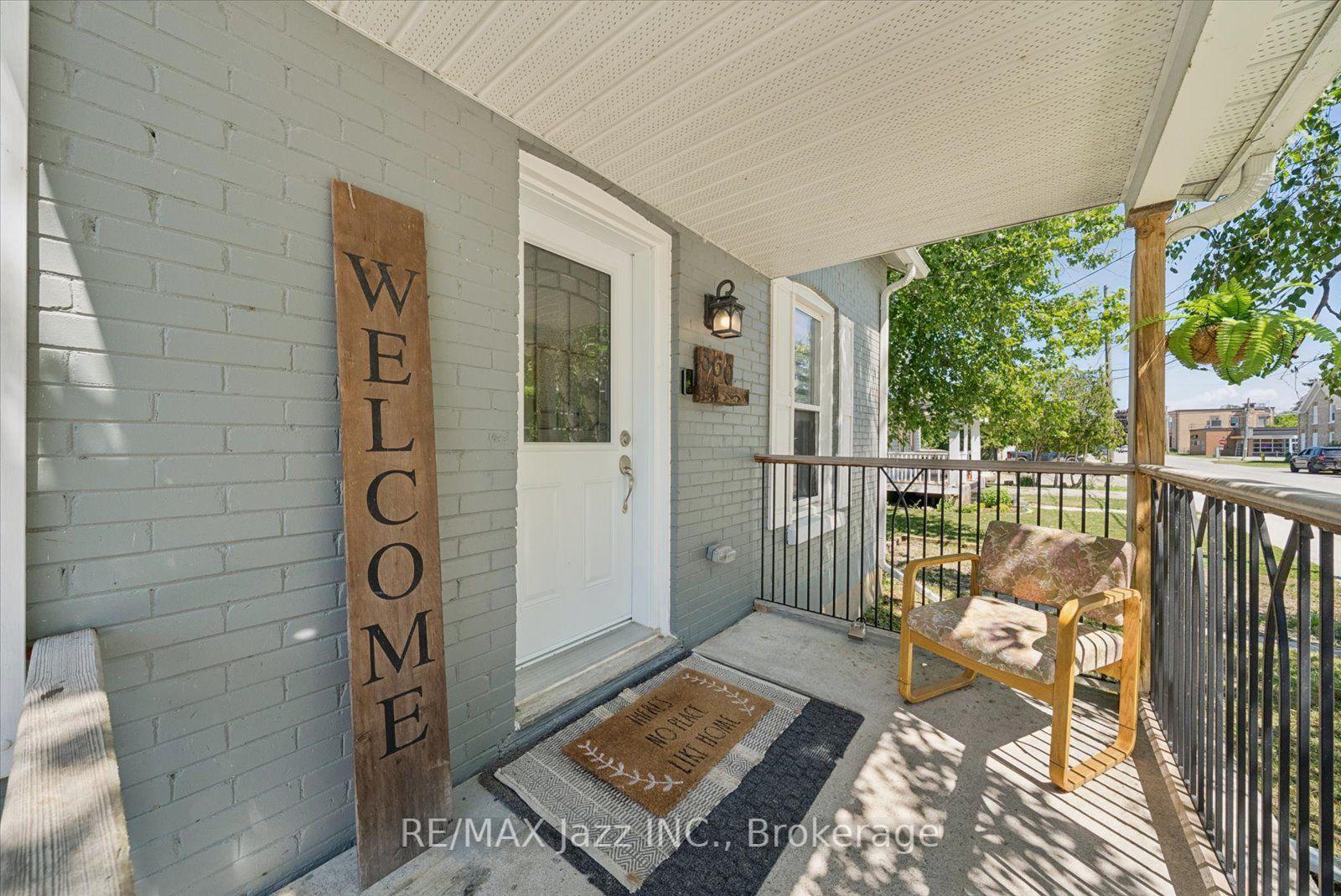Photo 4 of 360 Mill Street, Brock, Beaverton — HOMEH