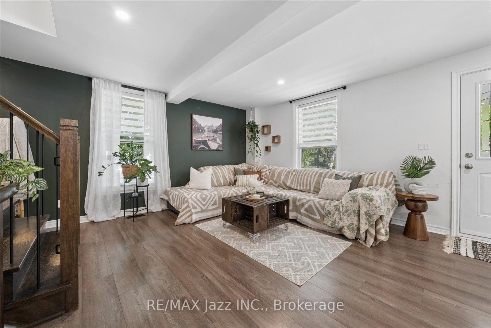 Photo 6 of 360 Mill Street, Brock, Beaverton — HOMEH