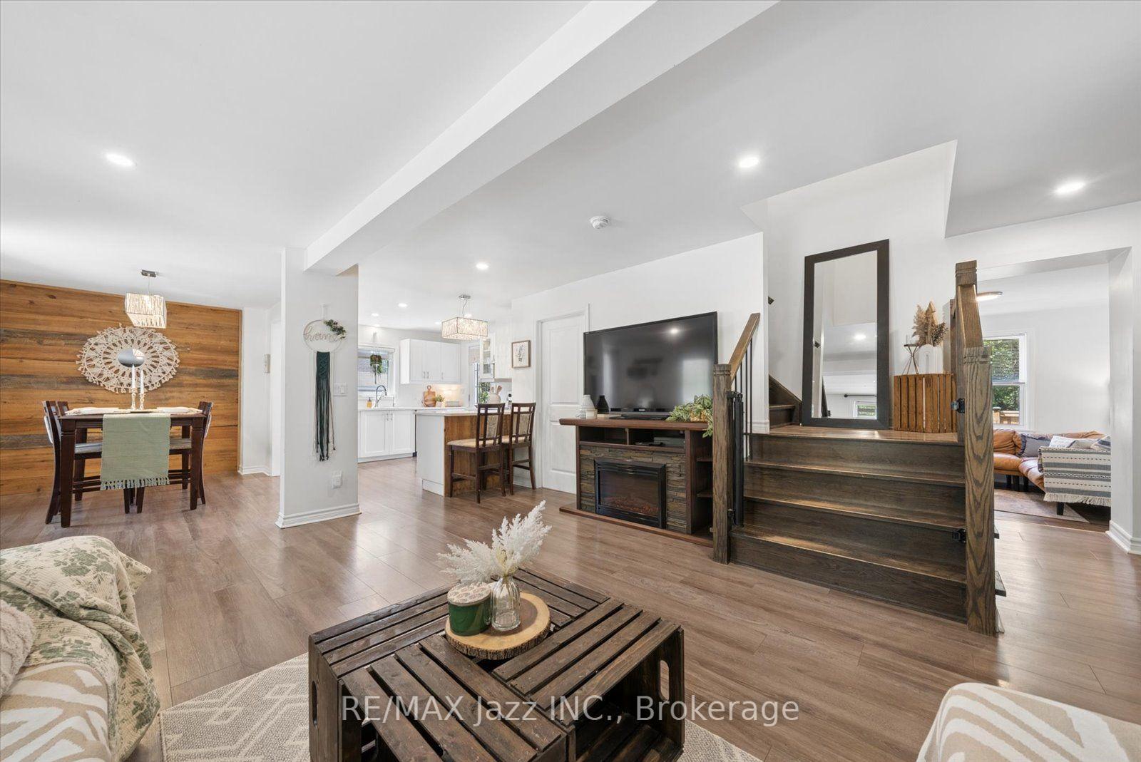 Photo 8 of 360 Mill Street, Brock, Beaverton — HOMEH