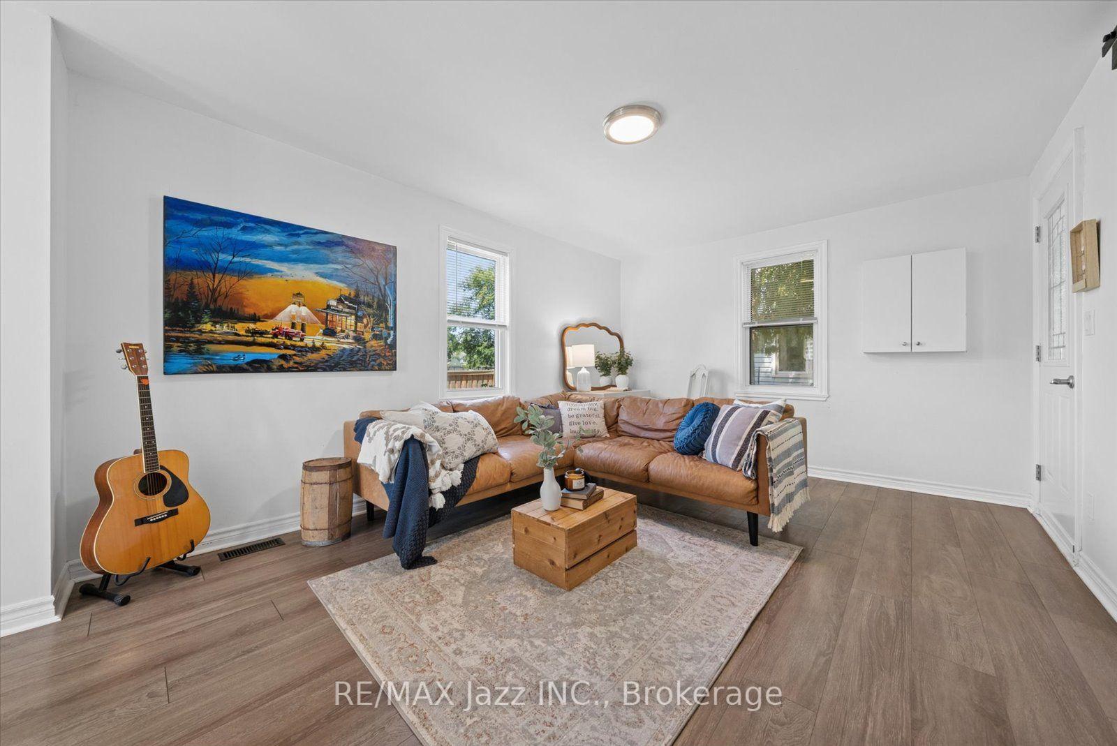 Photo 13 of 360 Mill Street, Brock, Beaverton — HOMEH