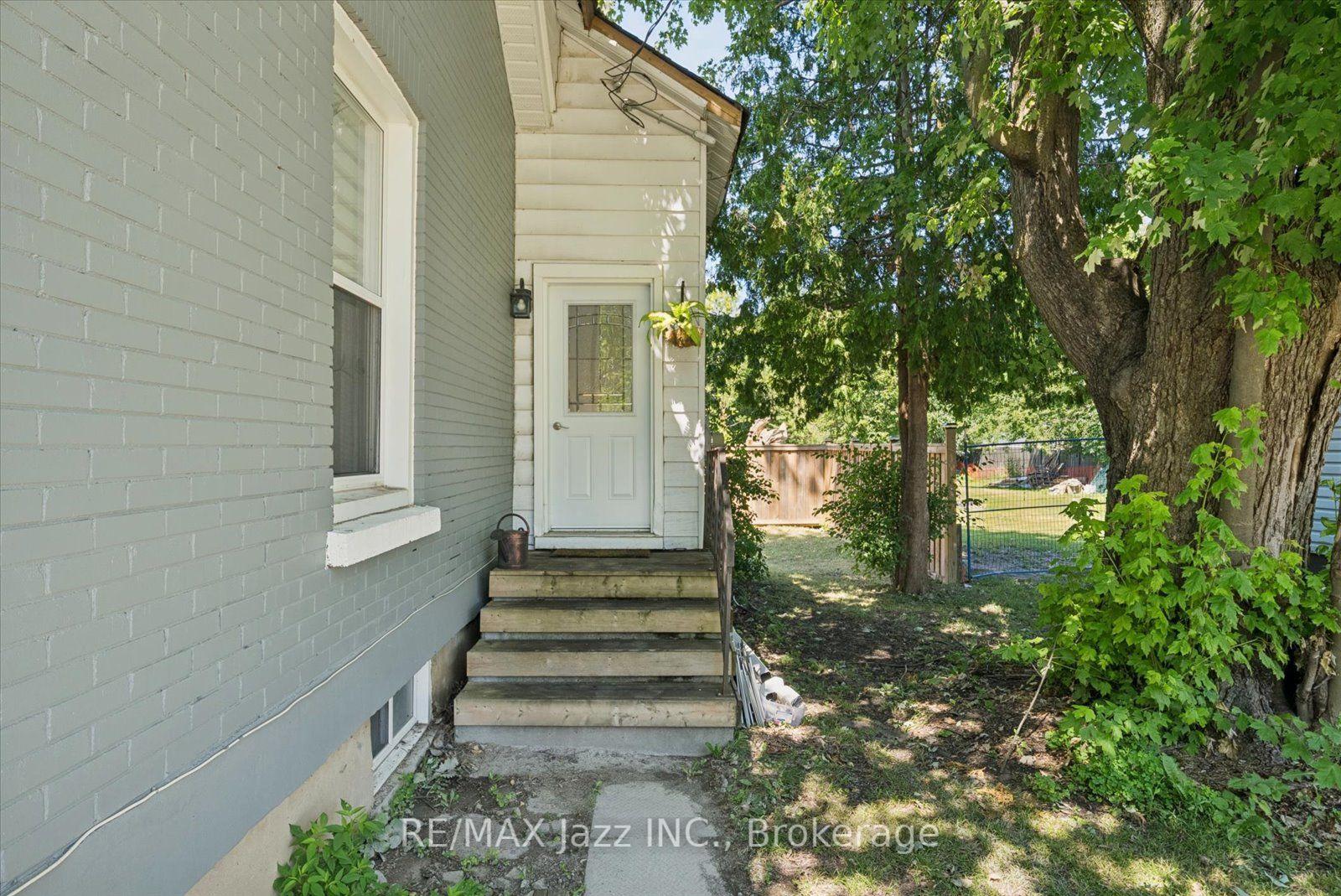 Photo 30 of 360 Mill Street, Brock, Beaverton — HOMEH