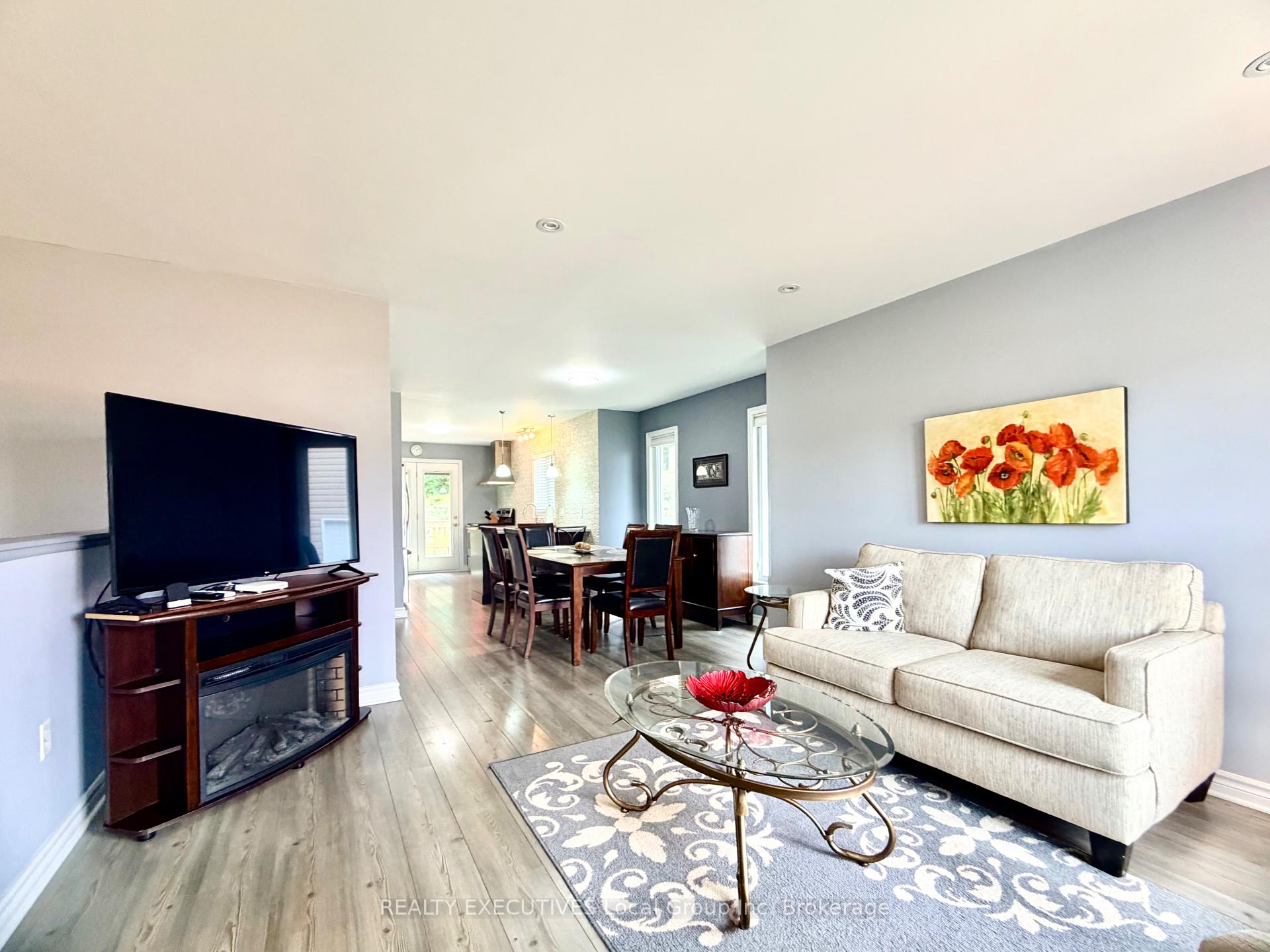 Photo 11 of 30 Osprey Crescent, Callander — HOMEH