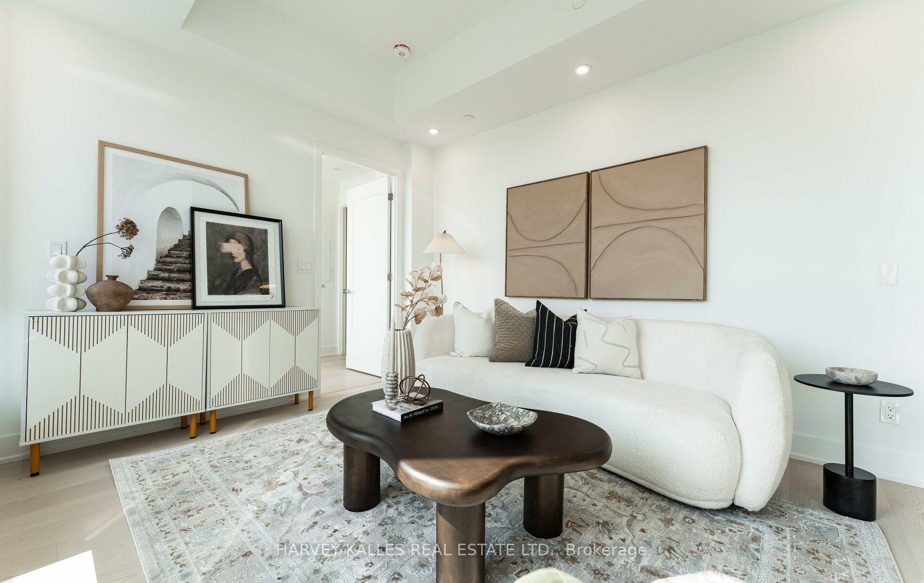 Photo 9 of Unit LPH2, 8 Manor Road, Toronto, Yonge-Eglinton — HOMEH