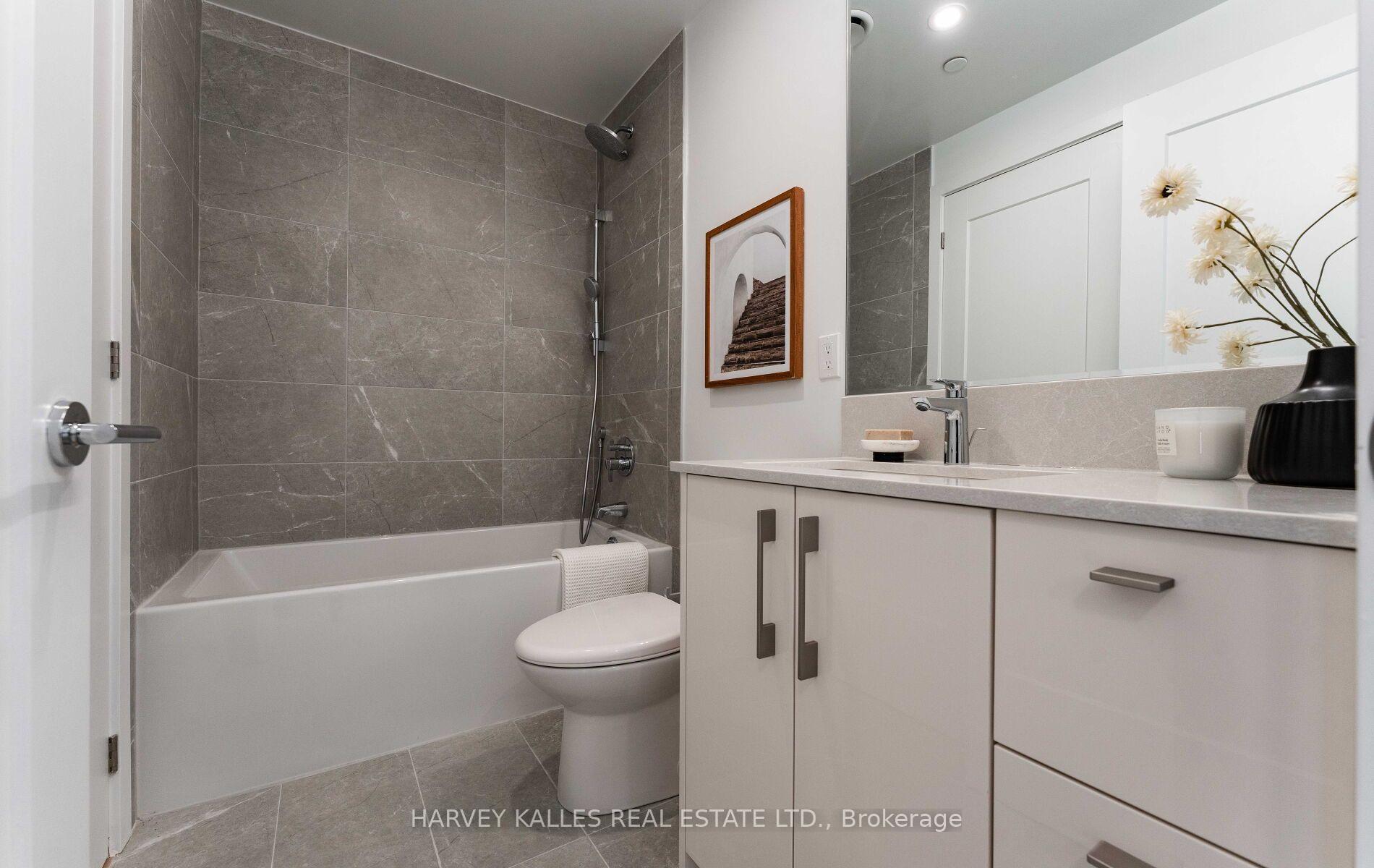 Photo 24 of Unit LPH2, 8 Manor Road, Toronto, Yonge-Eglinton — HOMEH