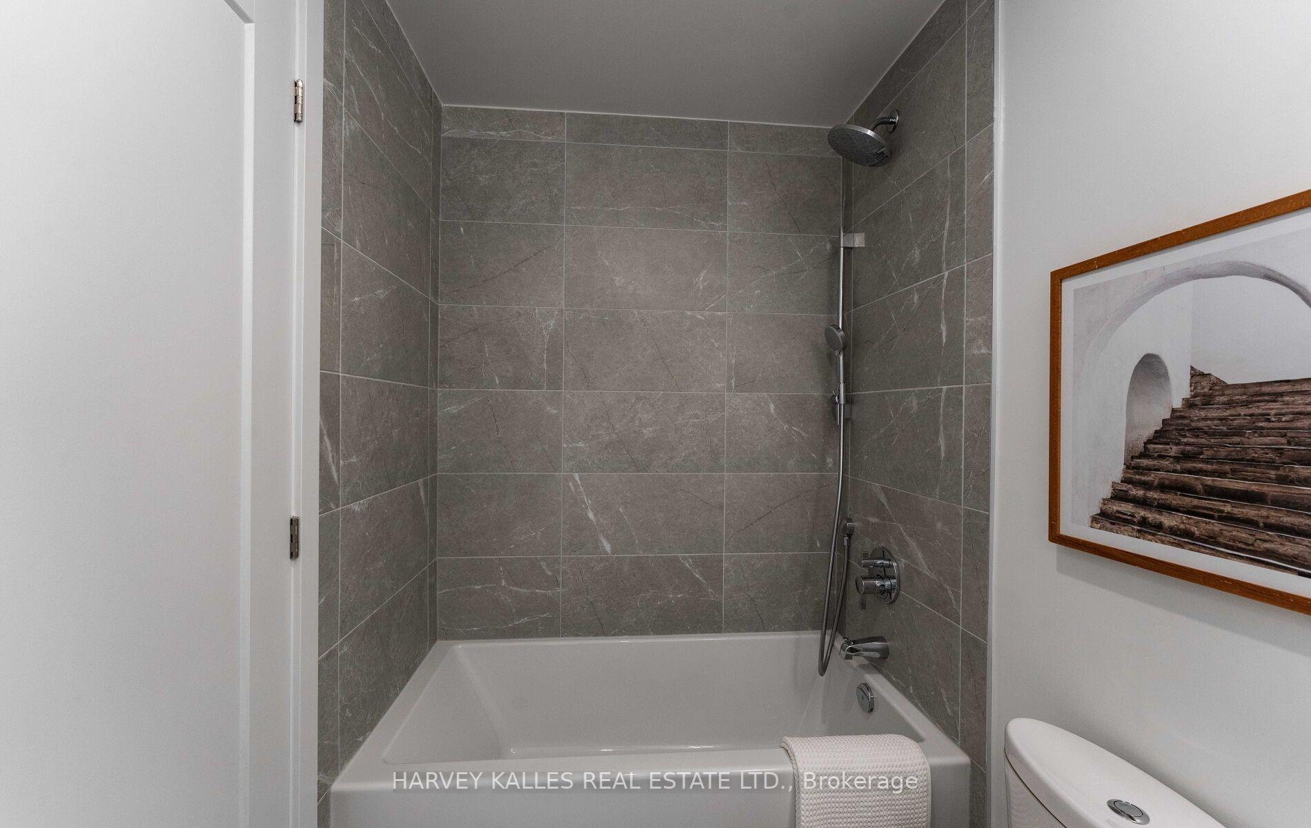 Photo 26 of Unit LPH2, 8 Manor Road, Toronto, Yonge-Eglinton — HOMEH