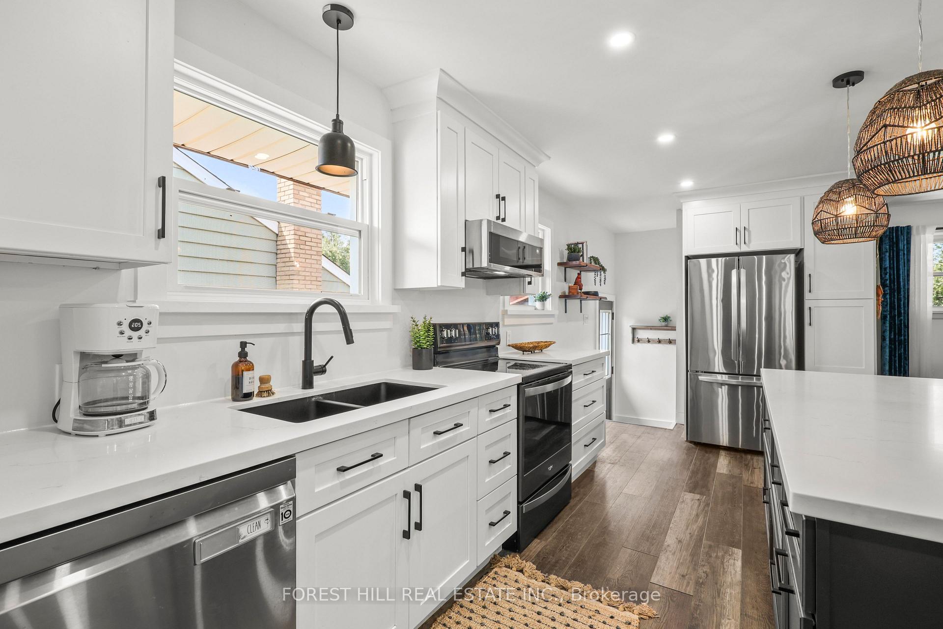 Photo 6 of 203 Merlin Crescent, London, East H — HOMEH