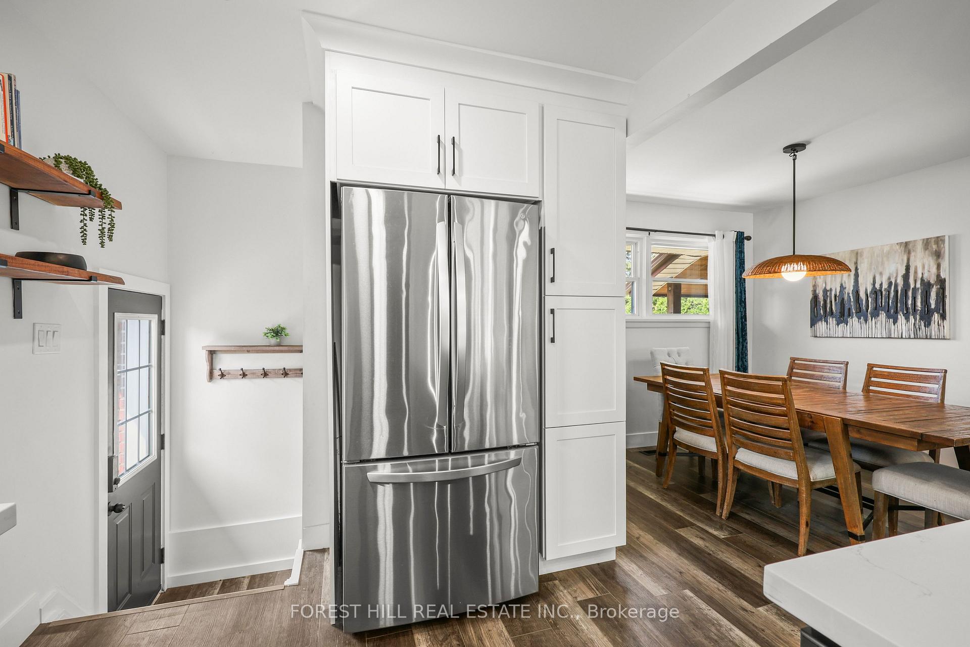 Photo 9 of 203 Merlin Crescent, London, East H — HOMEH