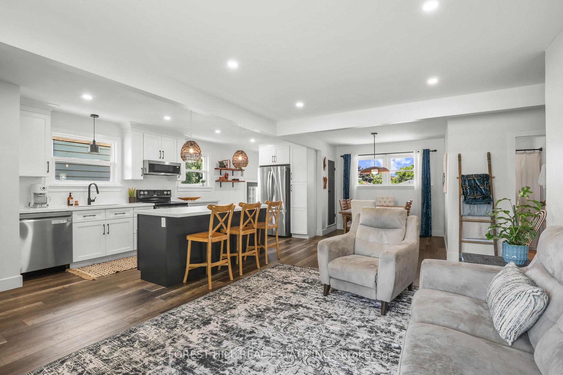 Photo 11 of 203 Merlin Crescent, London, East H — HOMEH