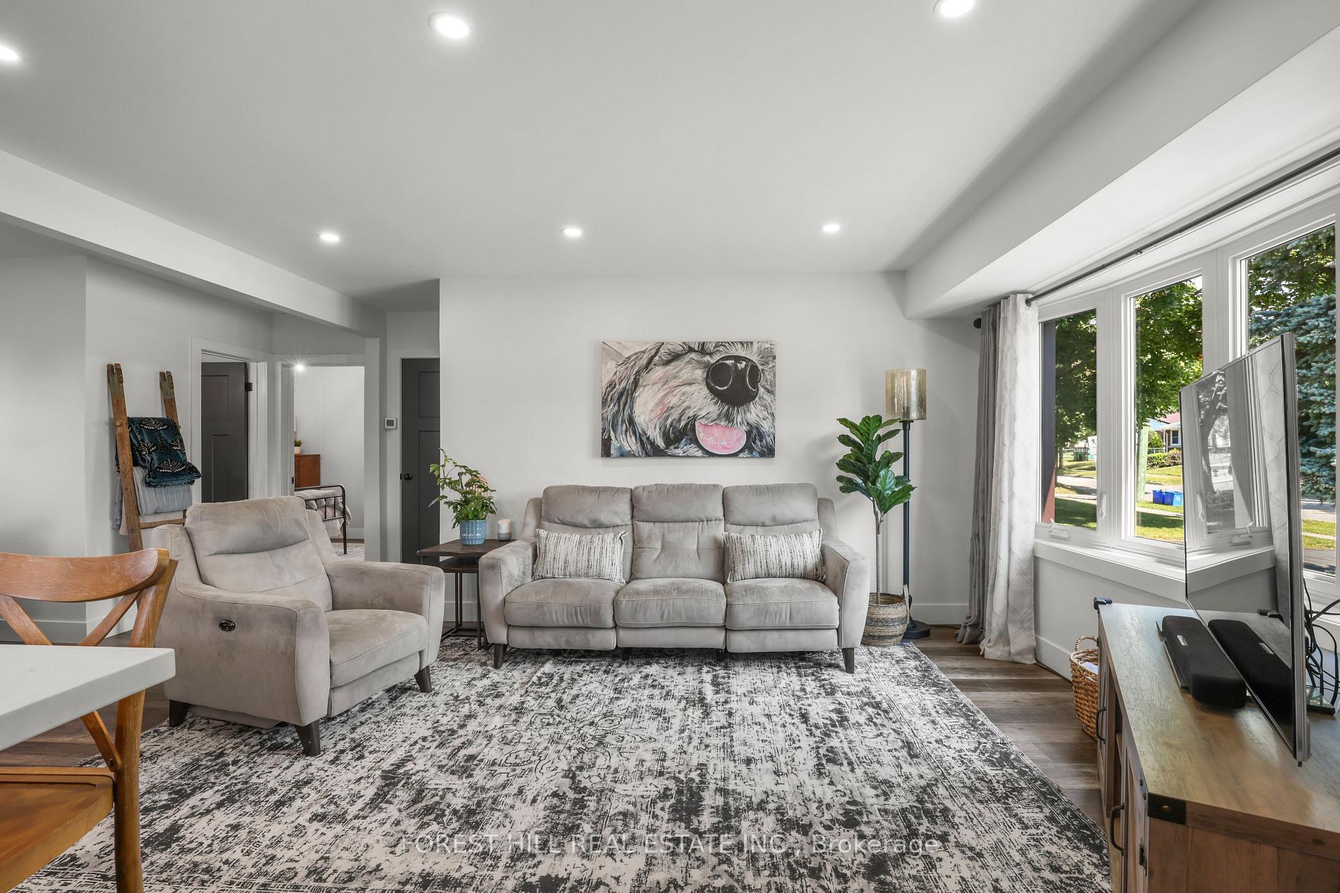 Photo 12 of 203 Merlin Crescent, London, East H — HOMEH