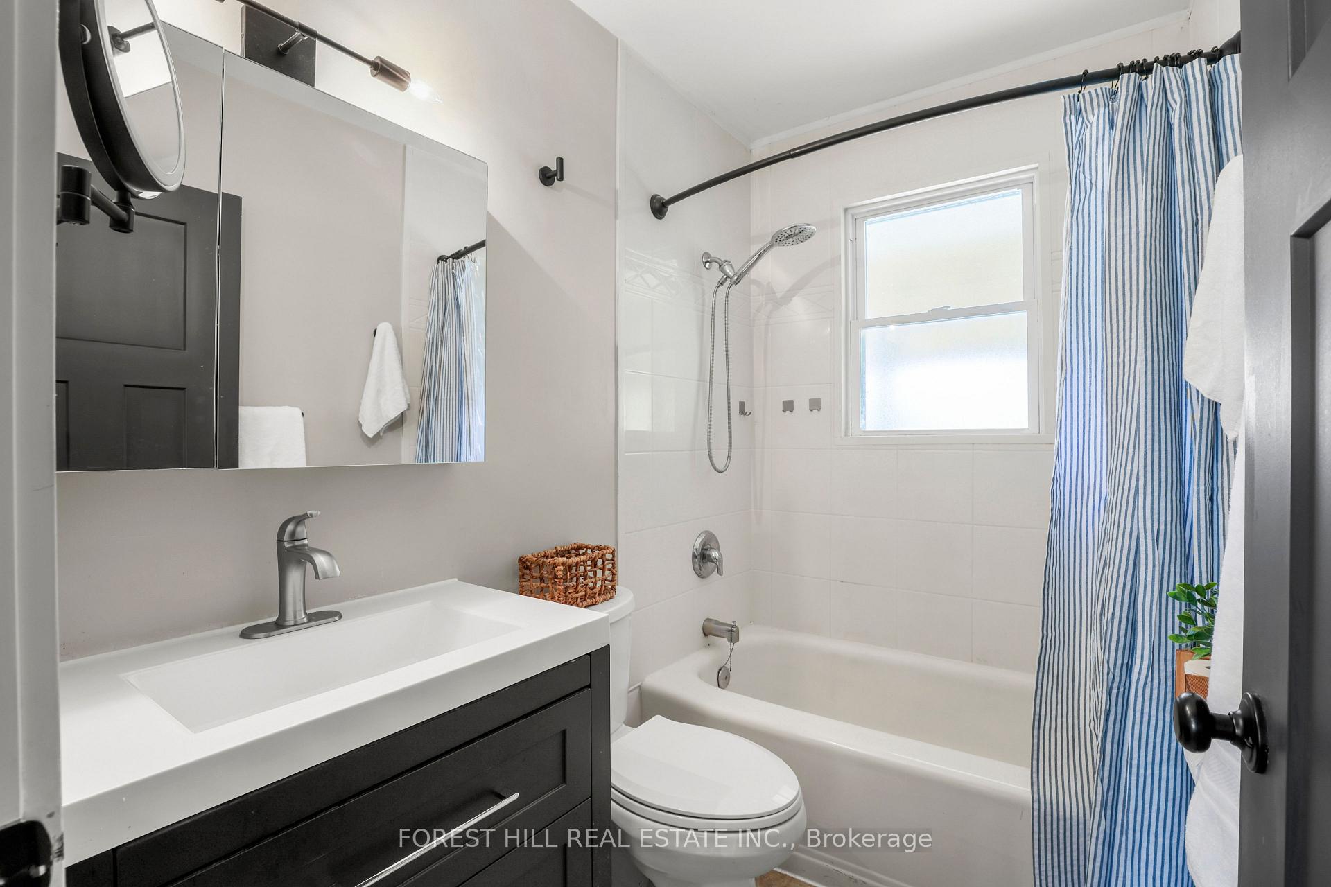 Photo 21 of 203 Merlin Crescent, London, East H — HOMEH