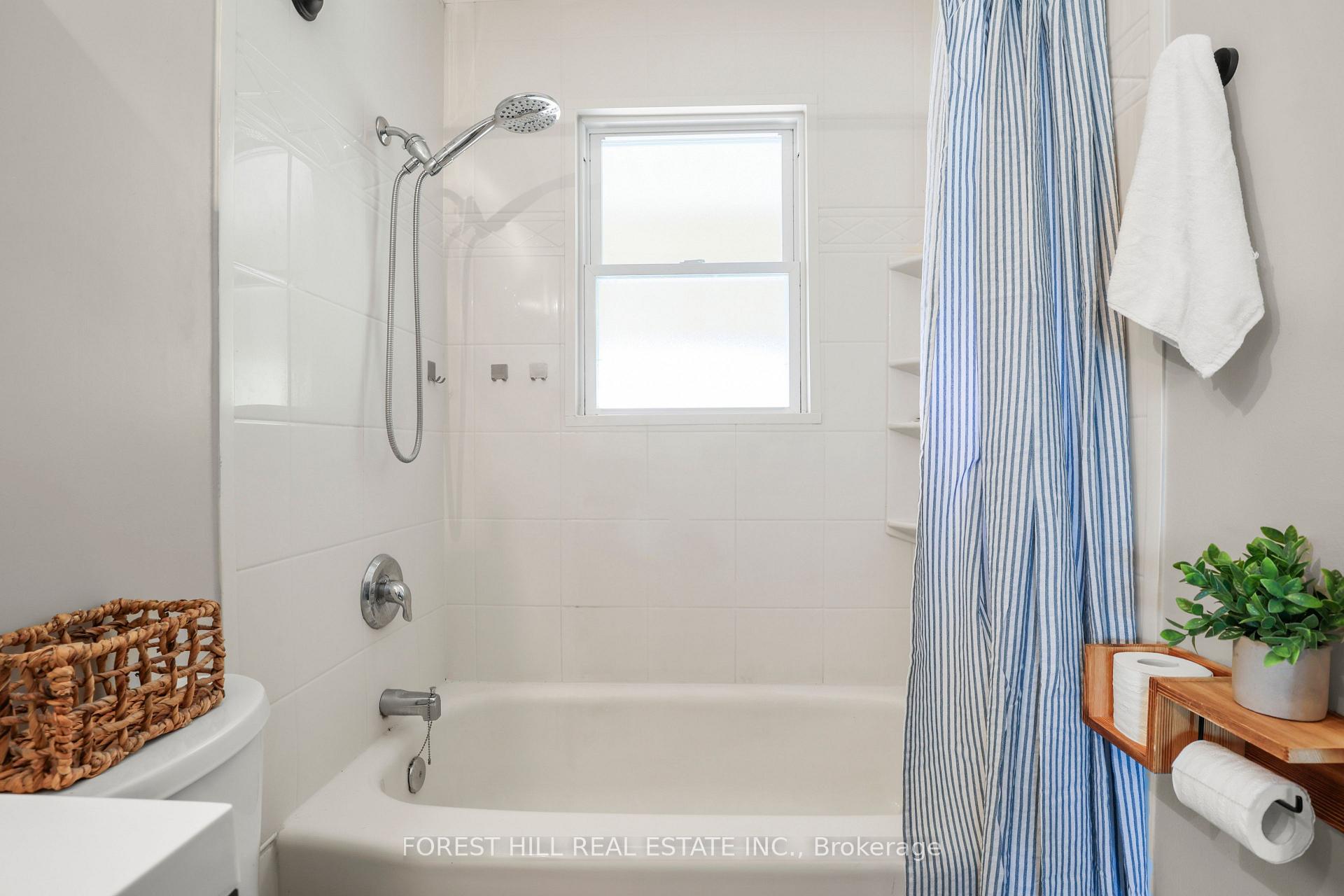 Photo 22 of 203 Merlin Crescent, London, East H — HOMEH