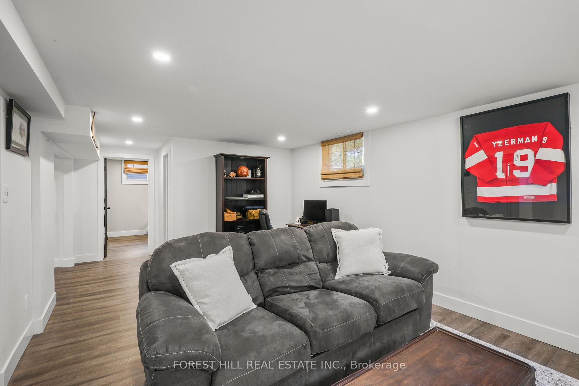 Photo 29 of 203 Merlin Crescent, London, East H — HOMEH