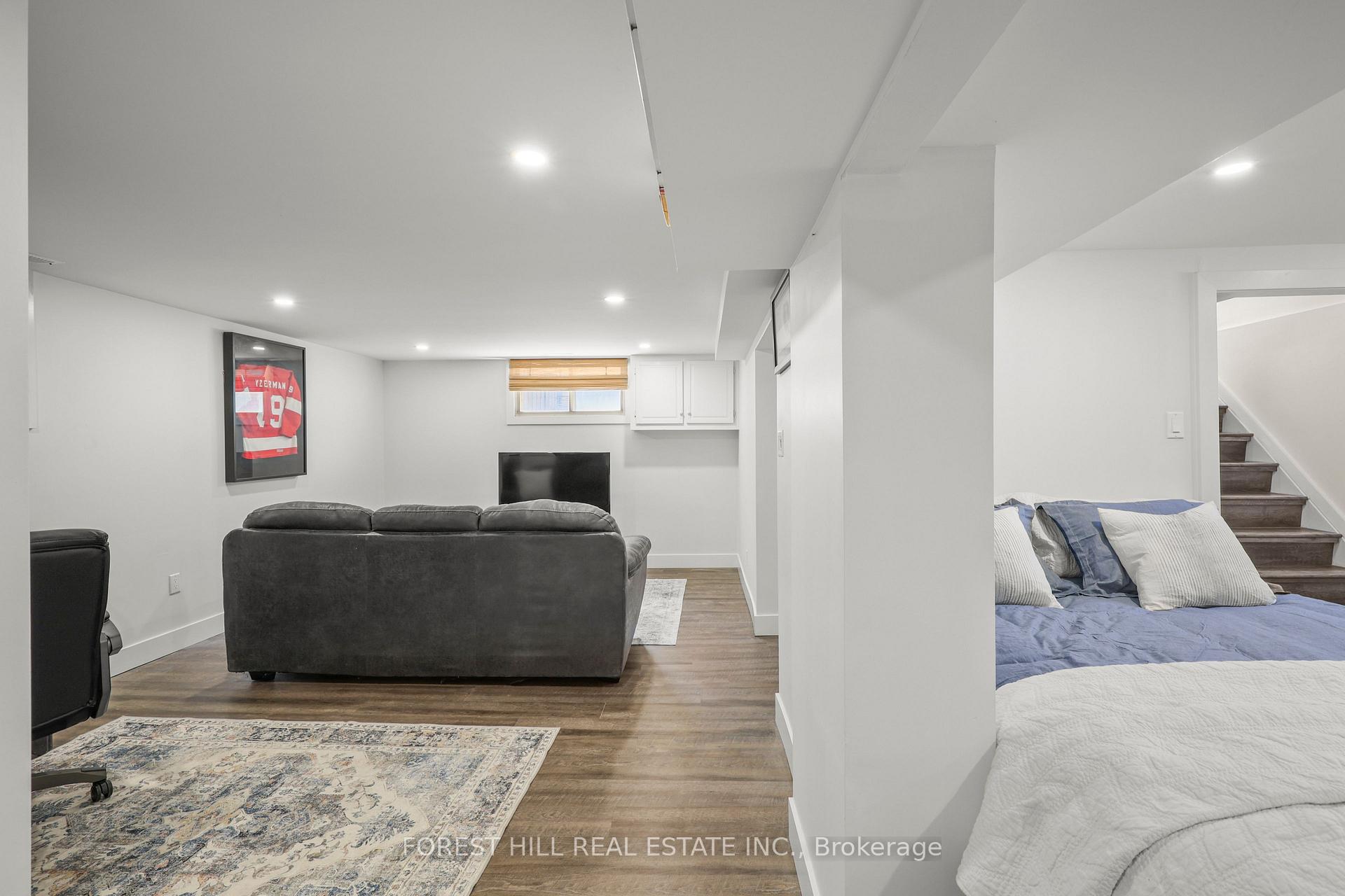Photo 31 of 203 Merlin Crescent, London, East H — HOMEH