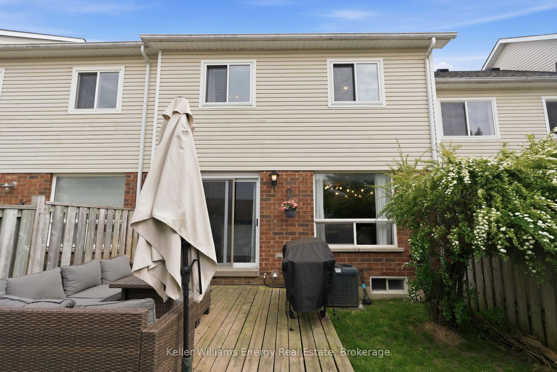 Photo 38 of 42 Cecil Found Crescent, Clarington, Courtice — HOMEH
