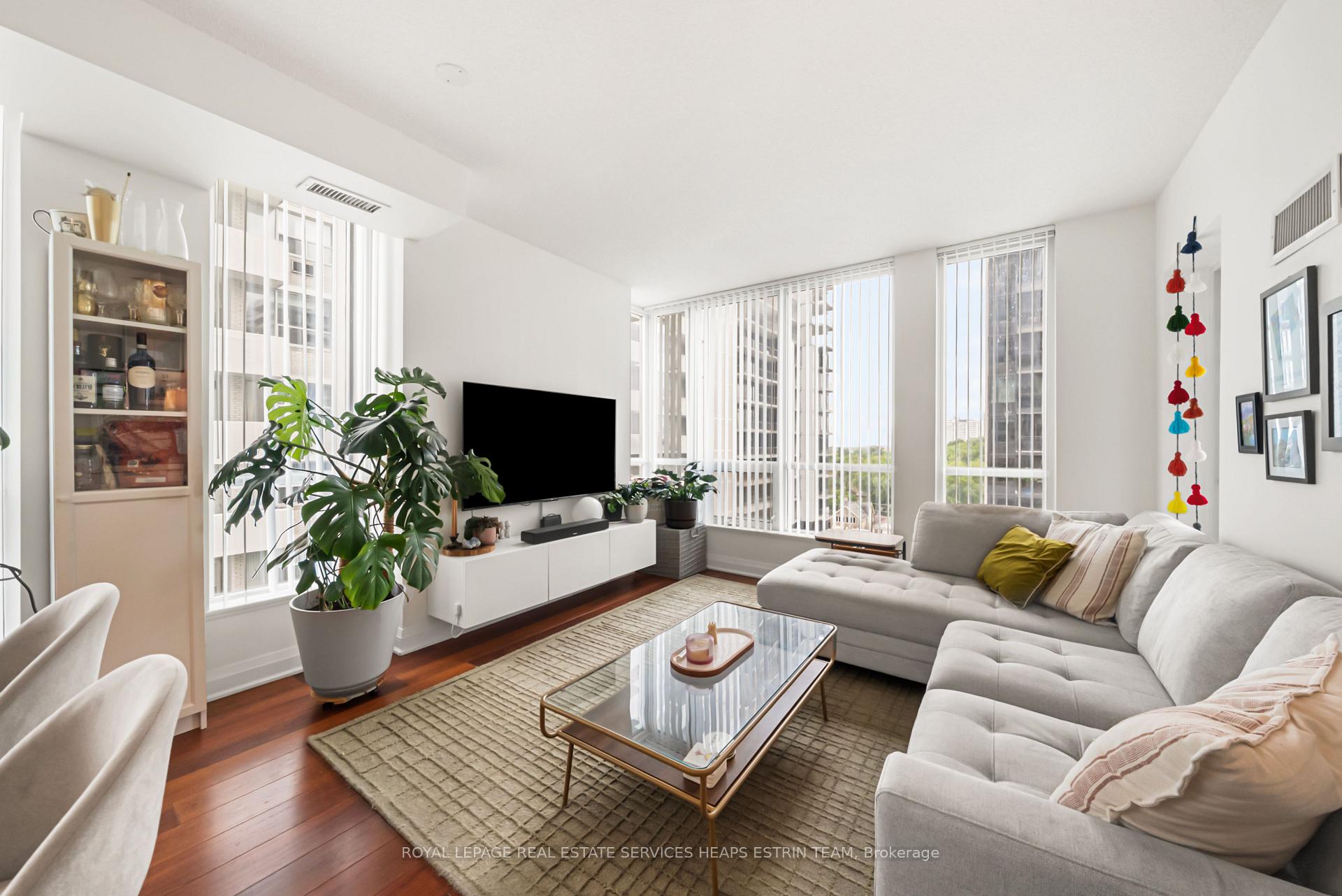 Photo 5 of Unit 704, 83 Redpath Avenue, Toronto, Mount Pleasant West — HOMEH