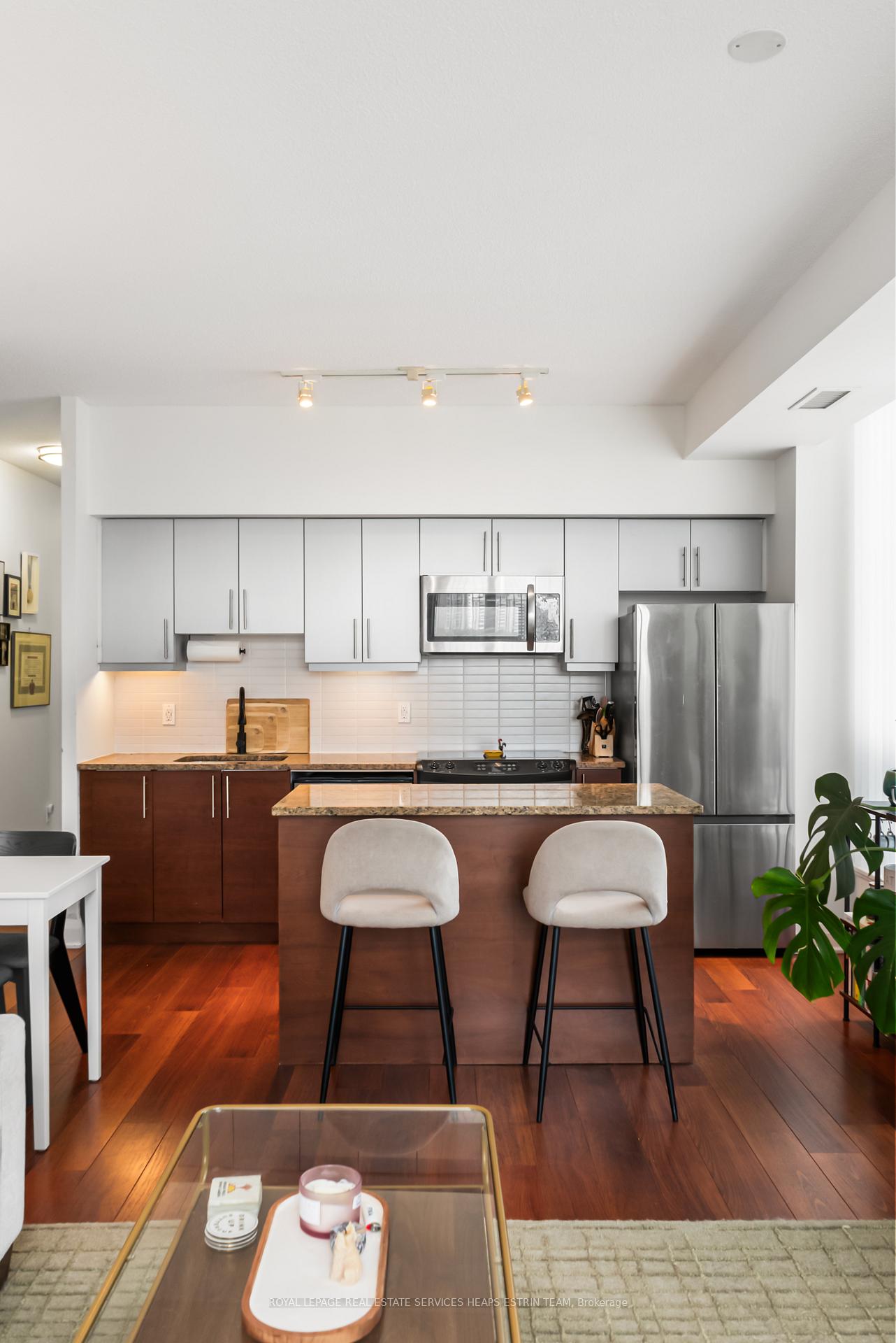 Photo 8 of Unit 704, 83 Redpath Avenue, Toronto, Mount Pleasant West — HOMEH