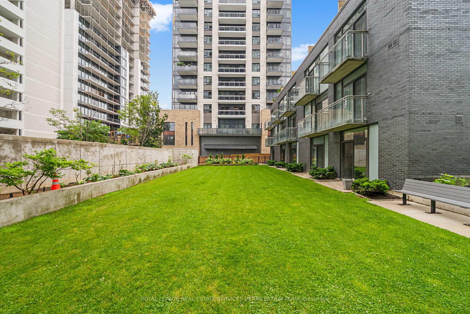 Photo 31 of Unit 704, 83 Redpath Avenue, Toronto, Mount Pleasant West — HOMEH