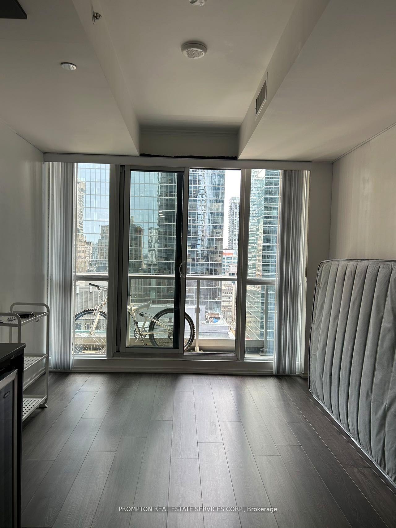 Photo 3 of Unit 2005, 70 Temperance Street, Toronto, Bay Street Corridor — HOMEH