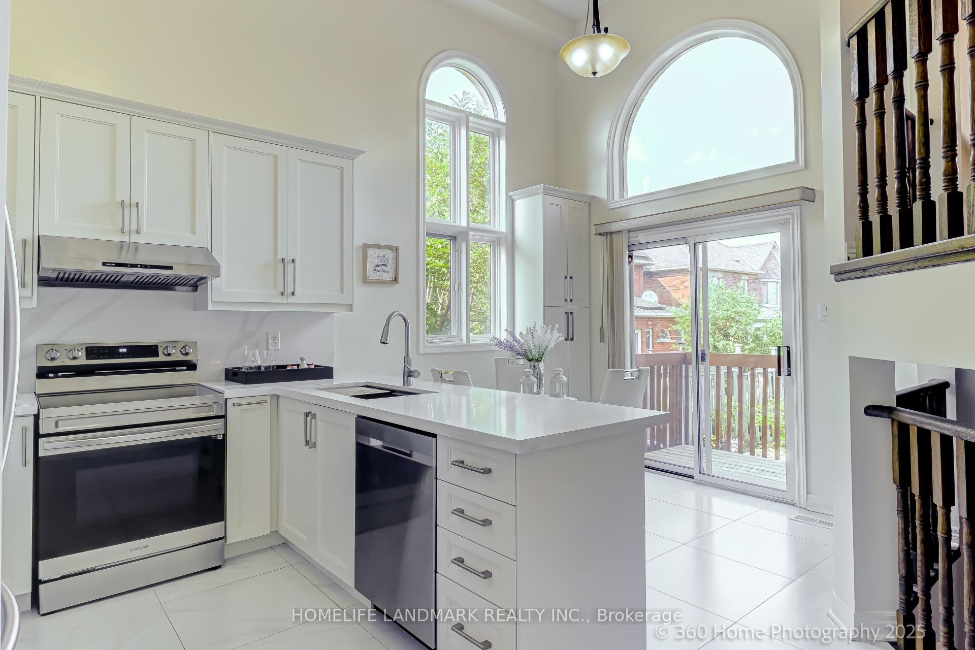 Photo 6 of 211 Frank Endean Road, Richmond Hill, Rouge Woods — HOMEH