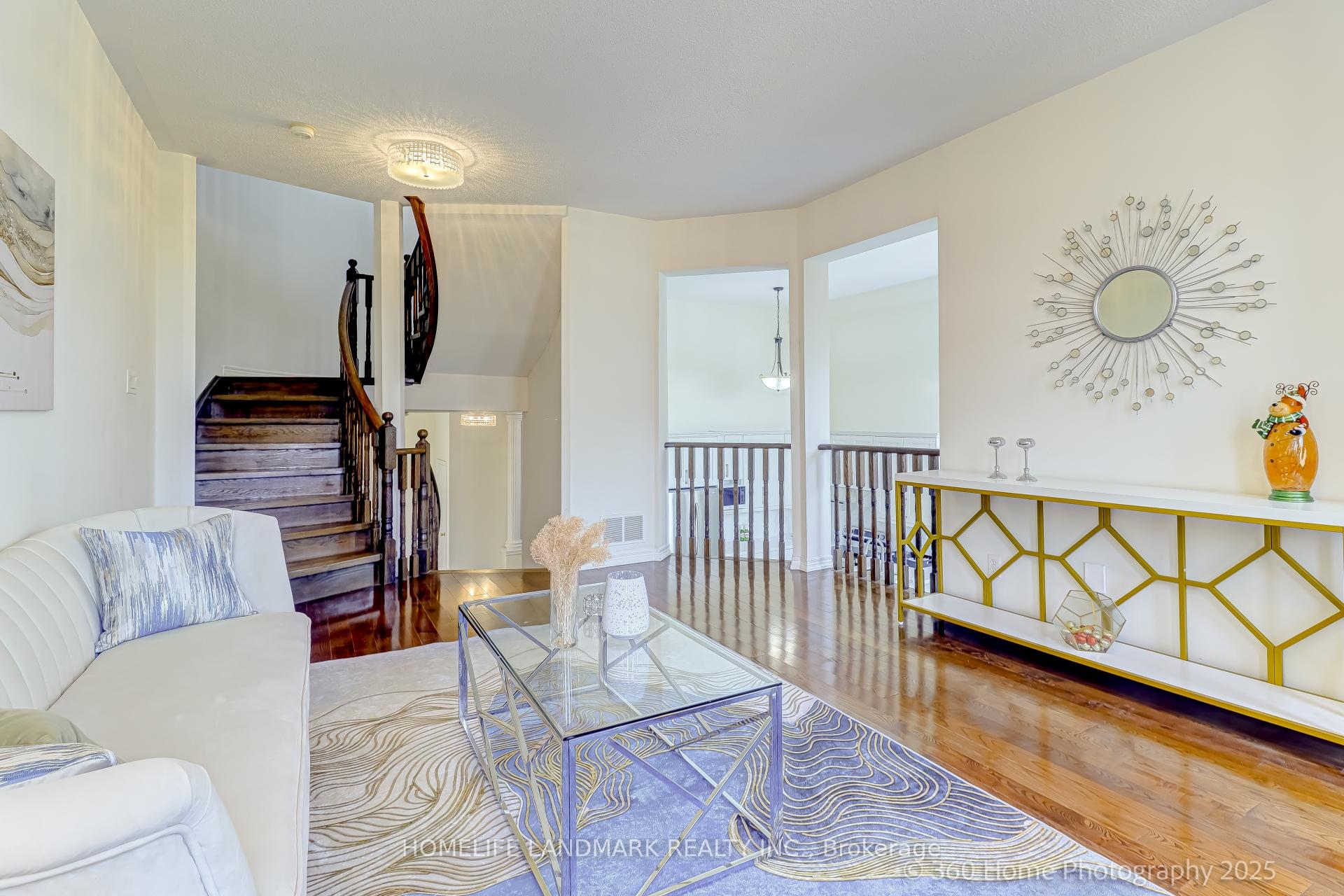 Photo 13 of 211 Frank Endean Road, Richmond Hill, Rouge Woods — HOMEH