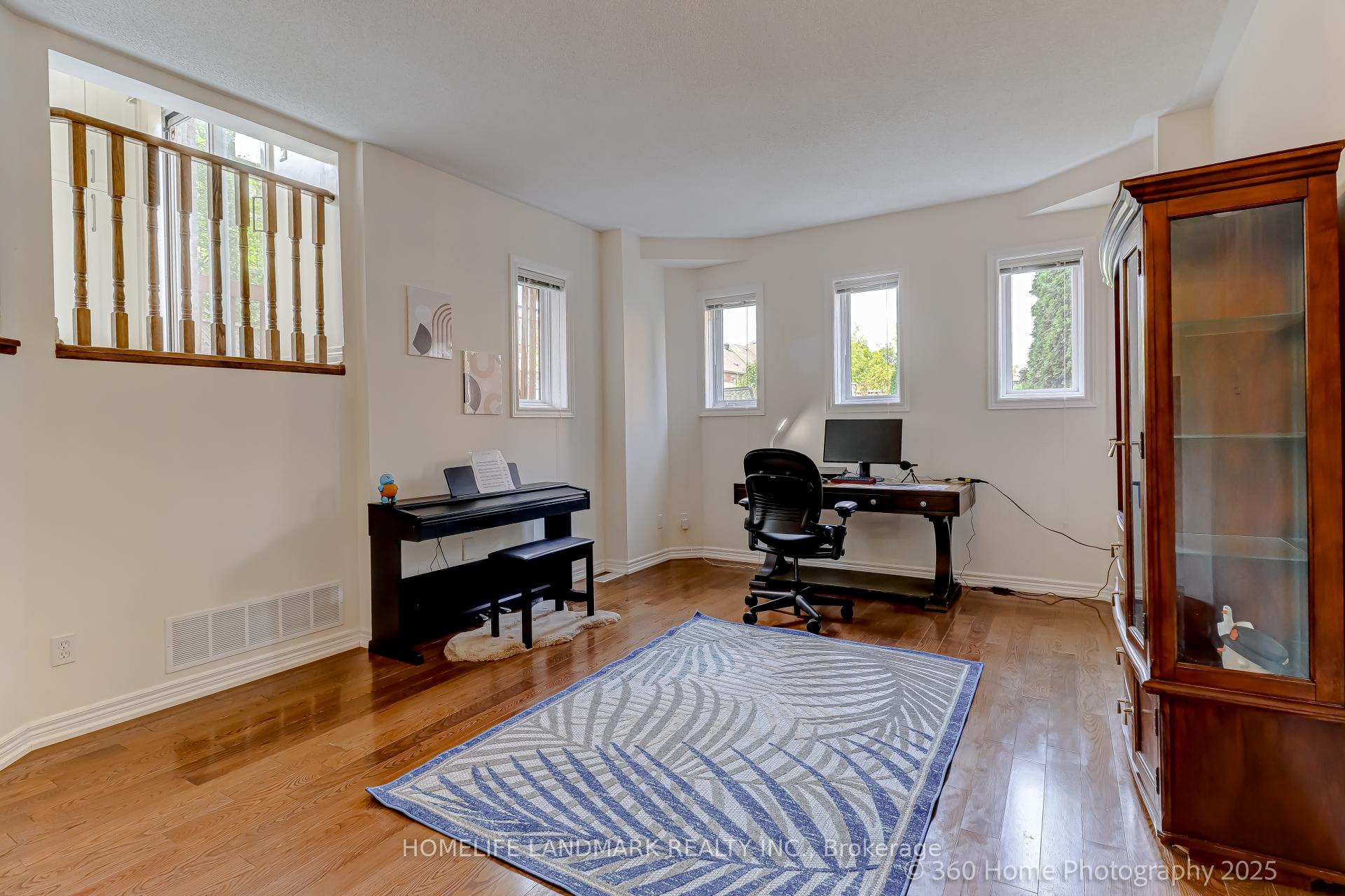 Photo 14 of 211 Frank Endean Road, Richmond Hill, Rouge Woods — HOMEH