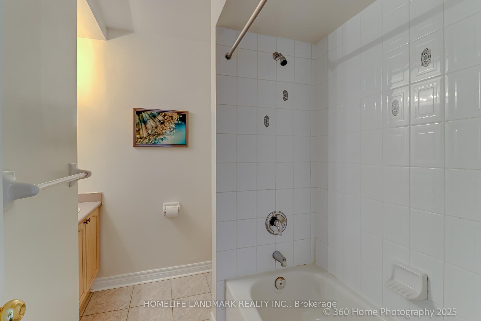 Photo 17 of 211 Frank Endean Road, Richmond Hill, Rouge Woods — HOMEH