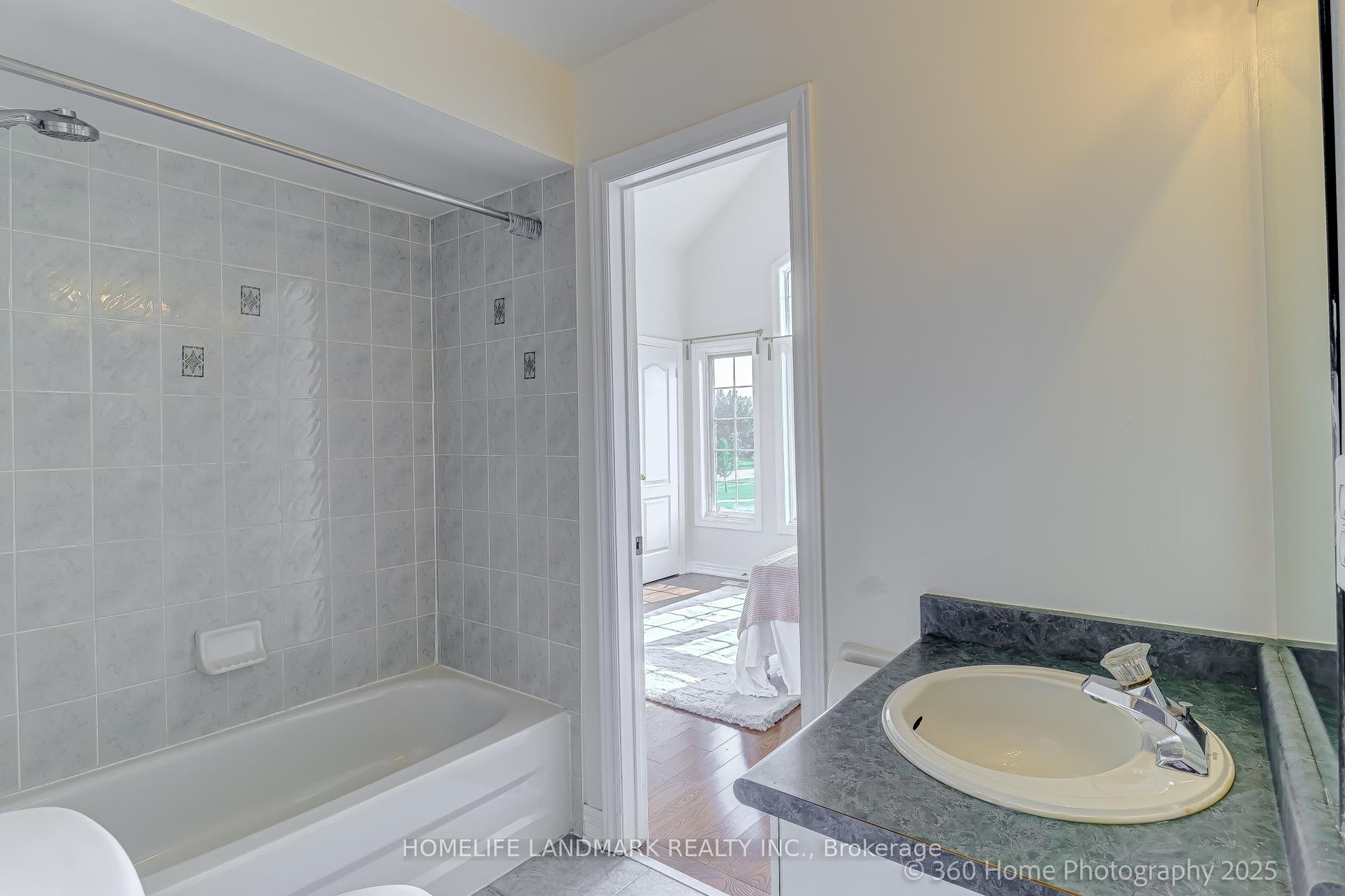 Photo 19 of 211 Frank Endean Road, Richmond Hill, Rouge Woods — HOMEH