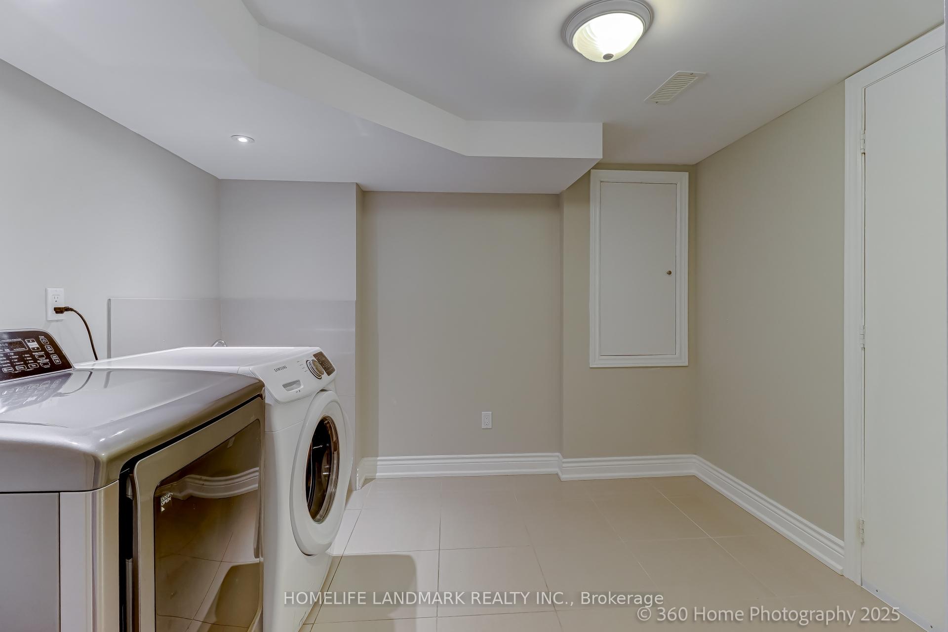Photo 31 of 211 Frank Endean Road, Richmond Hill, Rouge Woods — HOMEH