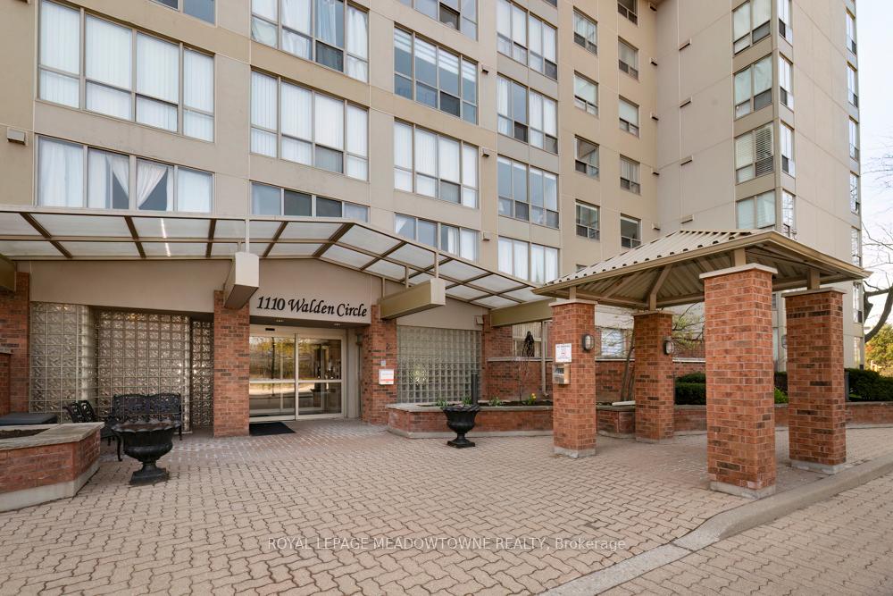 Photo of Unit 905, 1110 Walden Circle