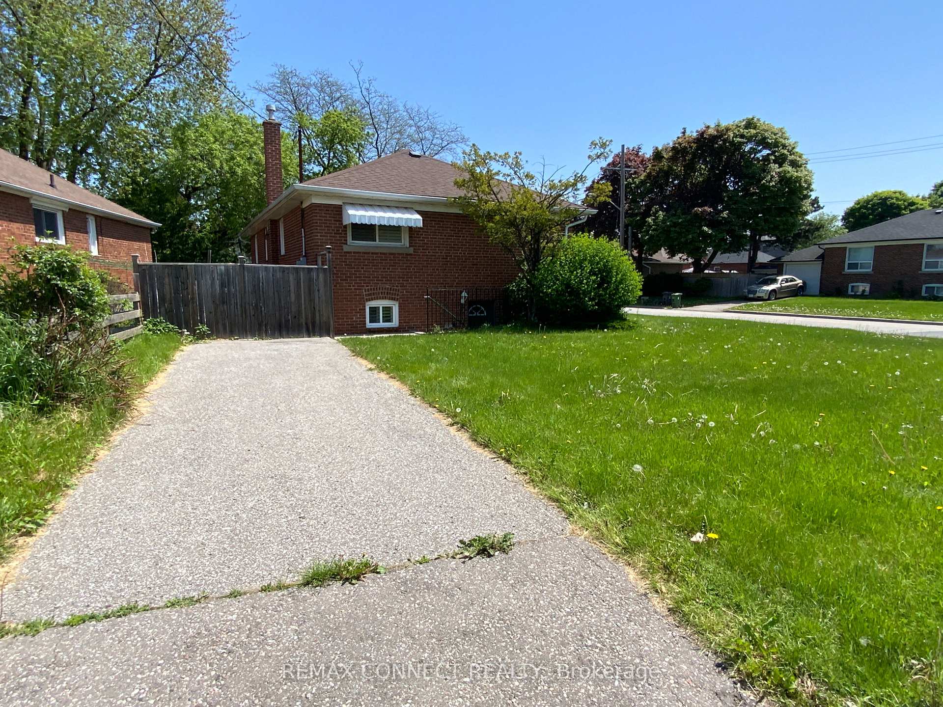 Photo 3 of Unit Bsmt Bdrm C, 2 Kellyvale Road, Scarborough, Wexford-Maryvale — HOMEH