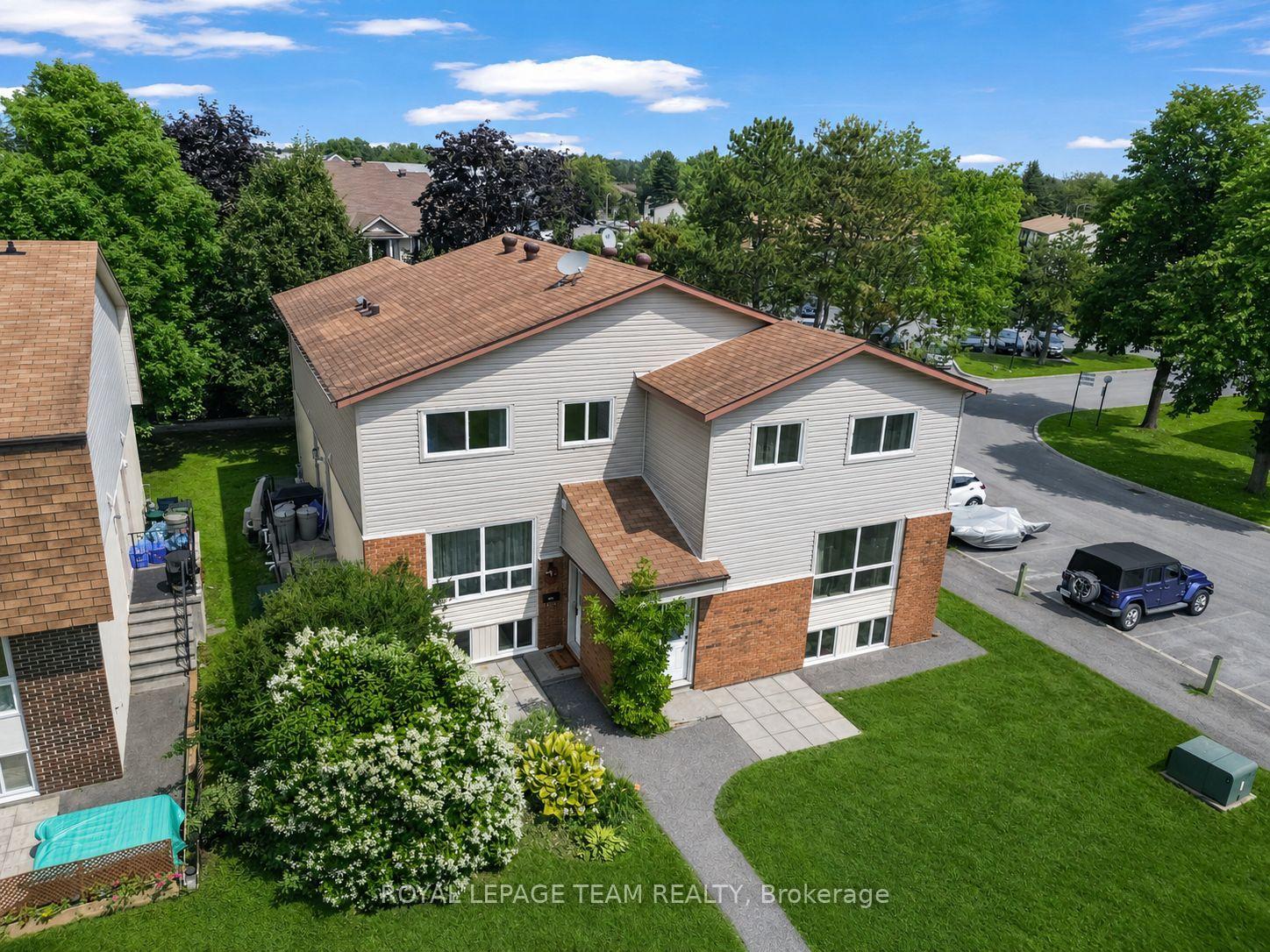 Photo 2 of 38A Forester Crescent, Ottawa, Westcliffe Estates — HOMEH