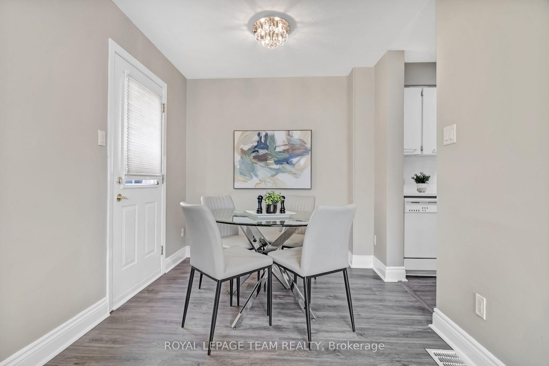 Photo 10 of 38A Forester Crescent, Ottawa, Westcliffe Estates — HOMEH