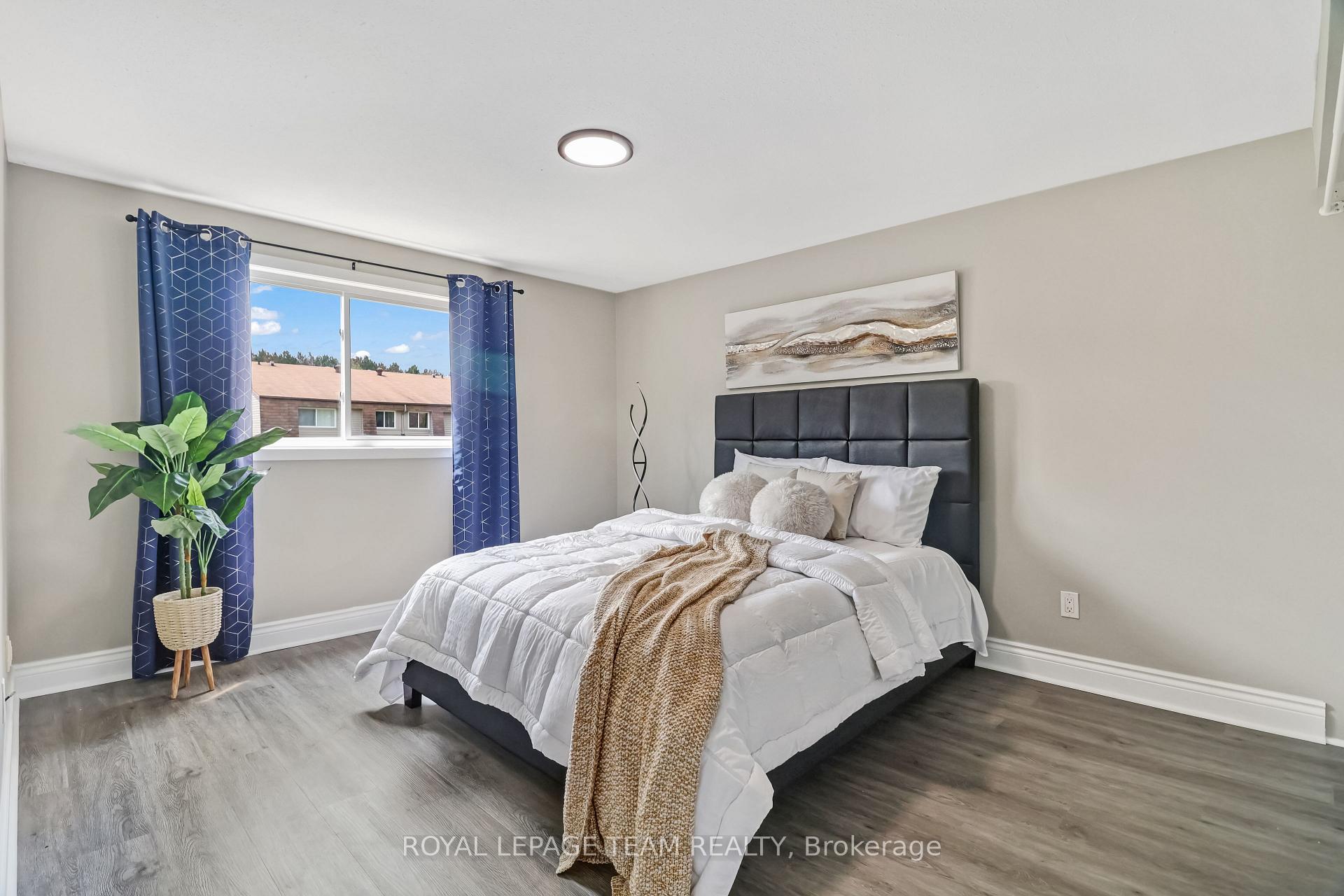 Photo 11 of 38A Forester Crescent, Ottawa, Westcliffe Estates — HOMEH