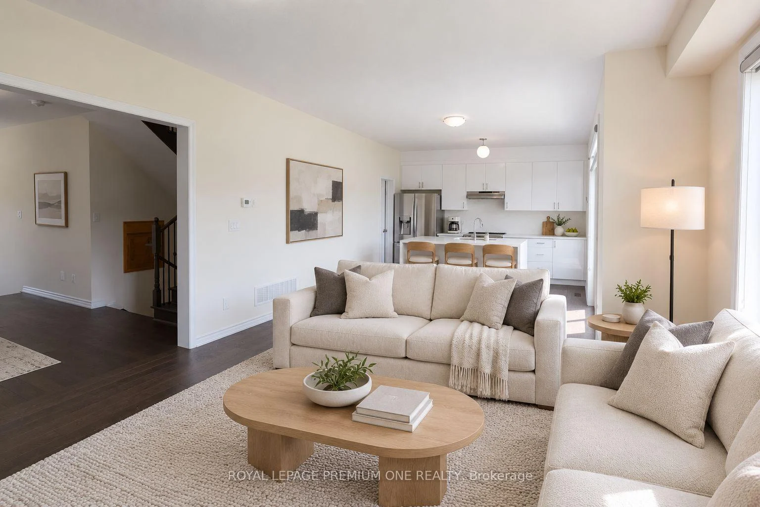 Photo 10 of 13 Simona Avenue, Wasaga Beach — HOMEH