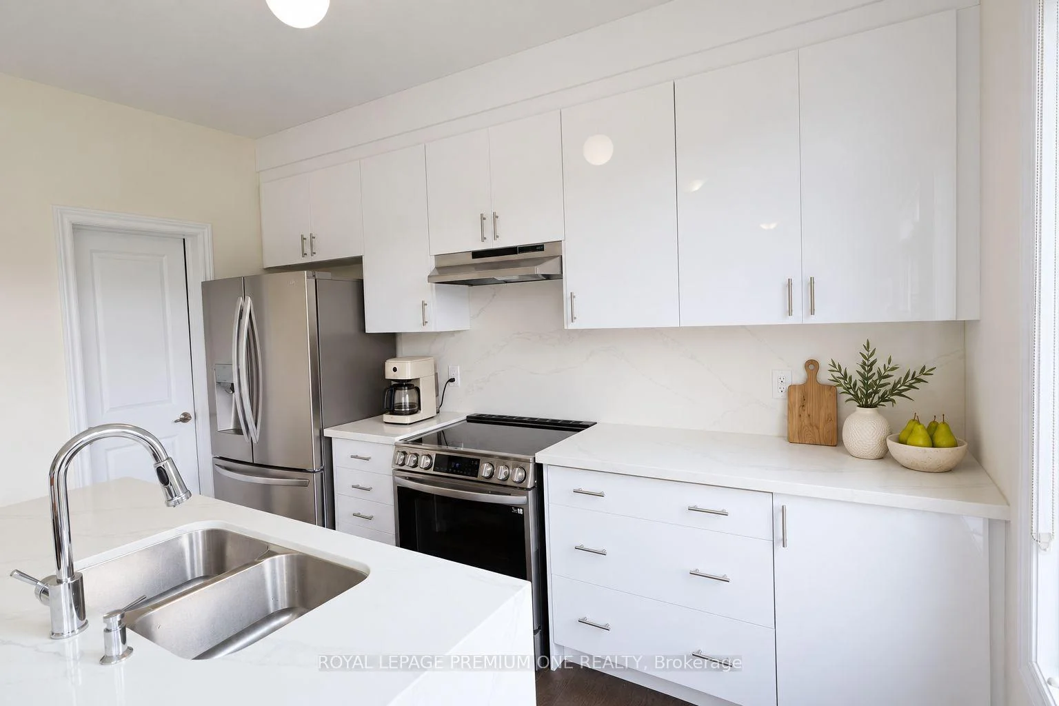 Photo 18 of 13 Simona Avenue, Wasaga Beach — HOMEH